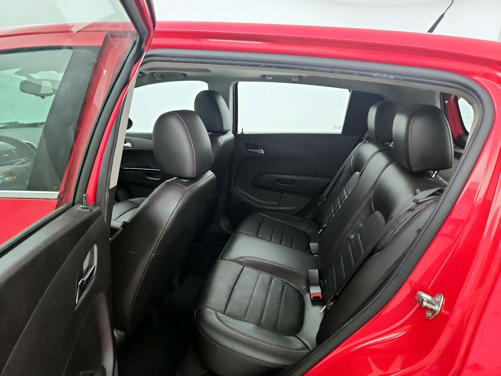 Thumbnail: 2014 Chevrolet Sonic - 20
