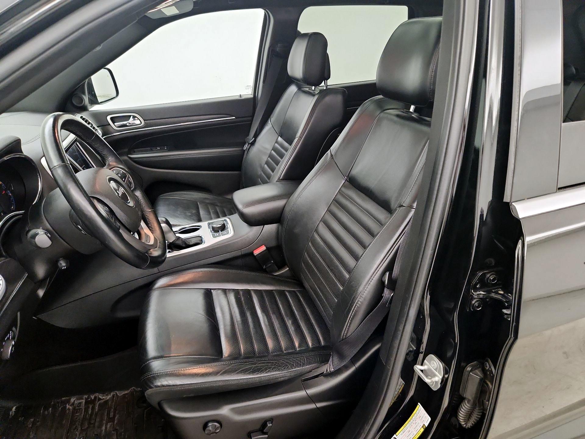 Thumbnail: 2018 Jeep Grand Cherokee - 11