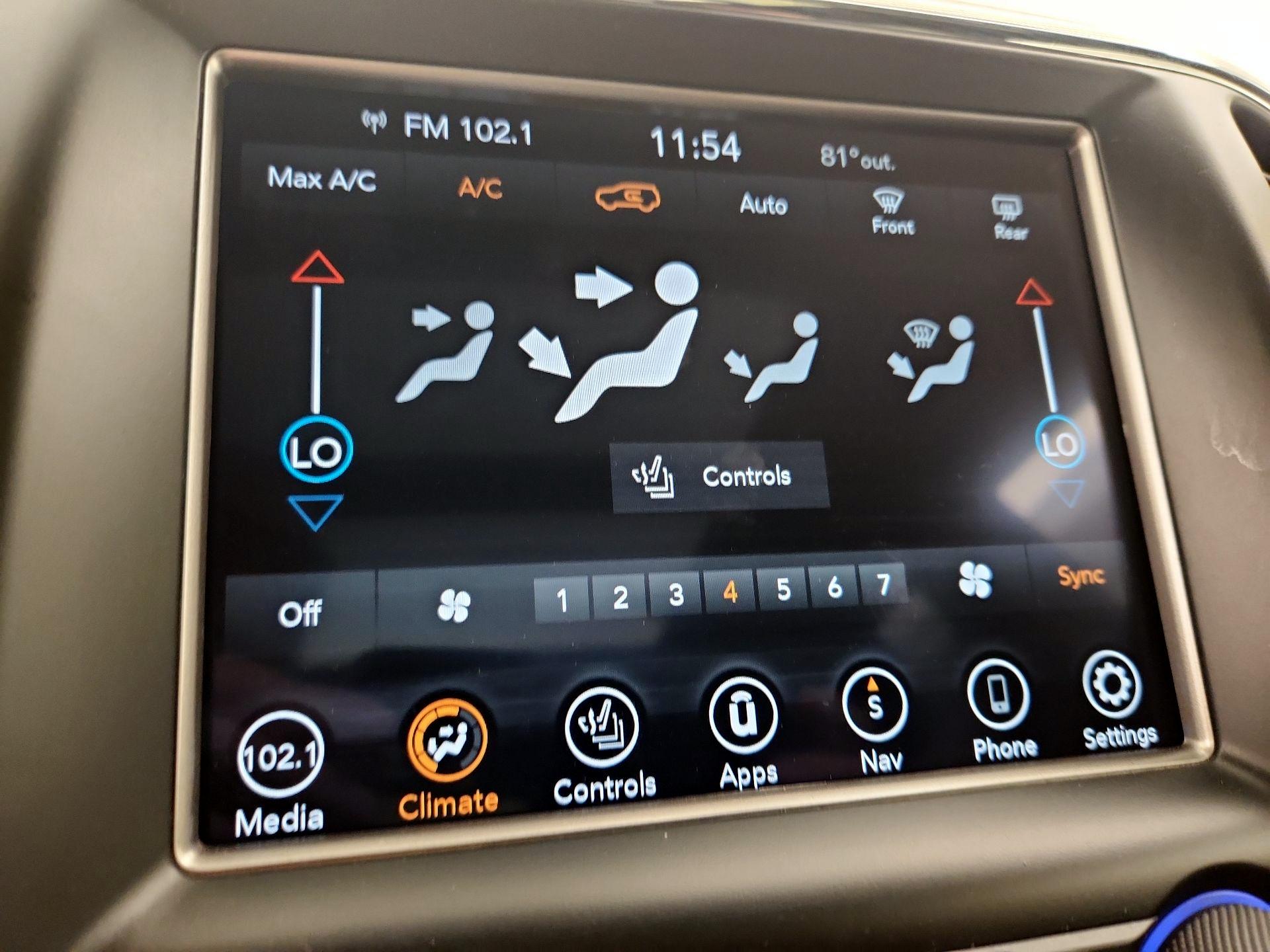 Thumbnail: 2018 Jeep Grand Cherokee - 17