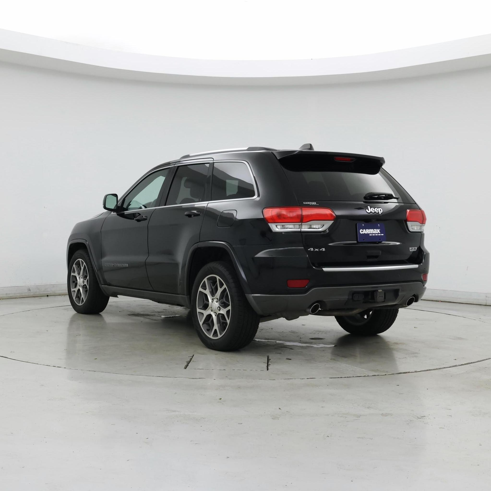 Thumbnail: 2018 Jeep Grand Cherokee - 2