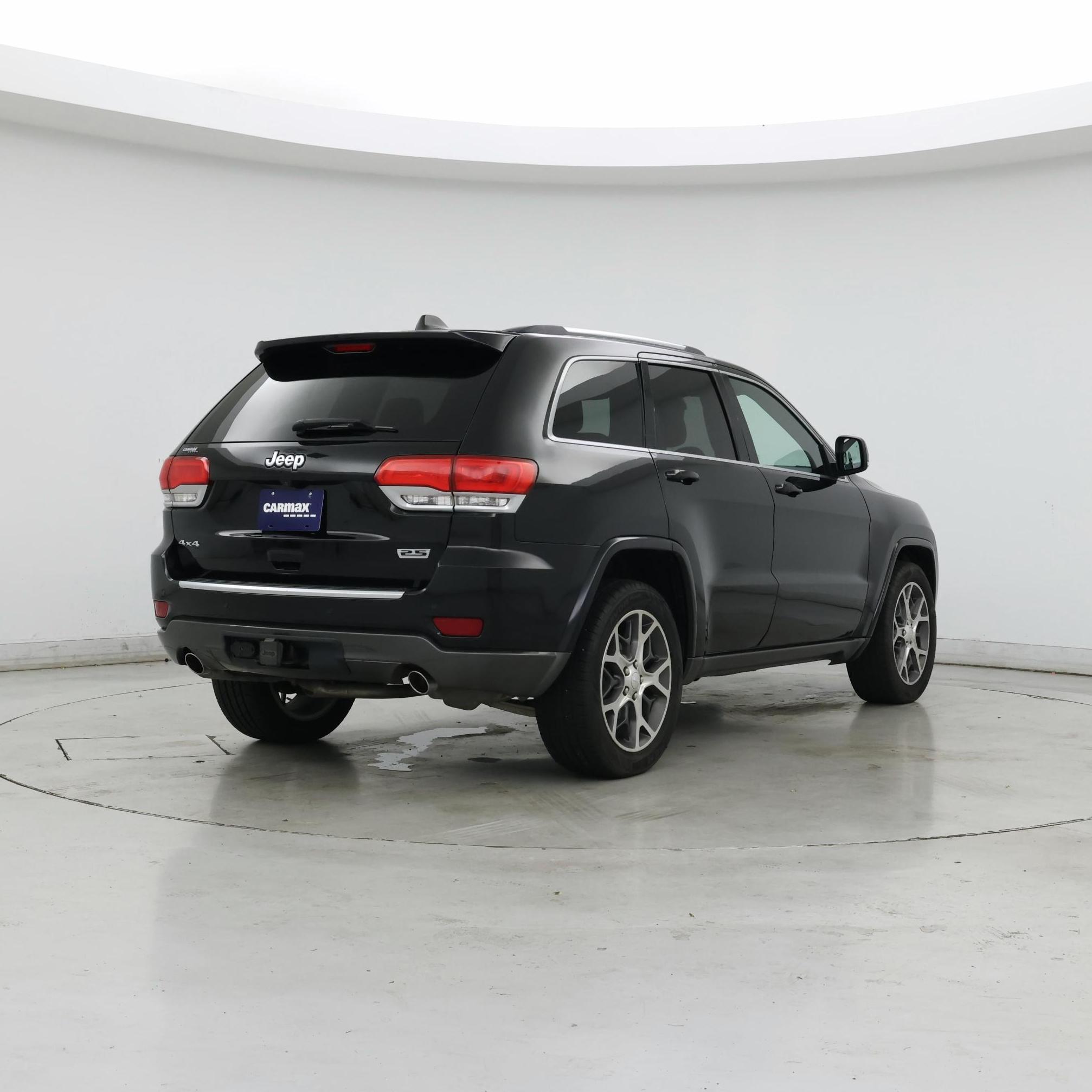 Thumbnail: 2018 Jeep Grand Cherokee - 8