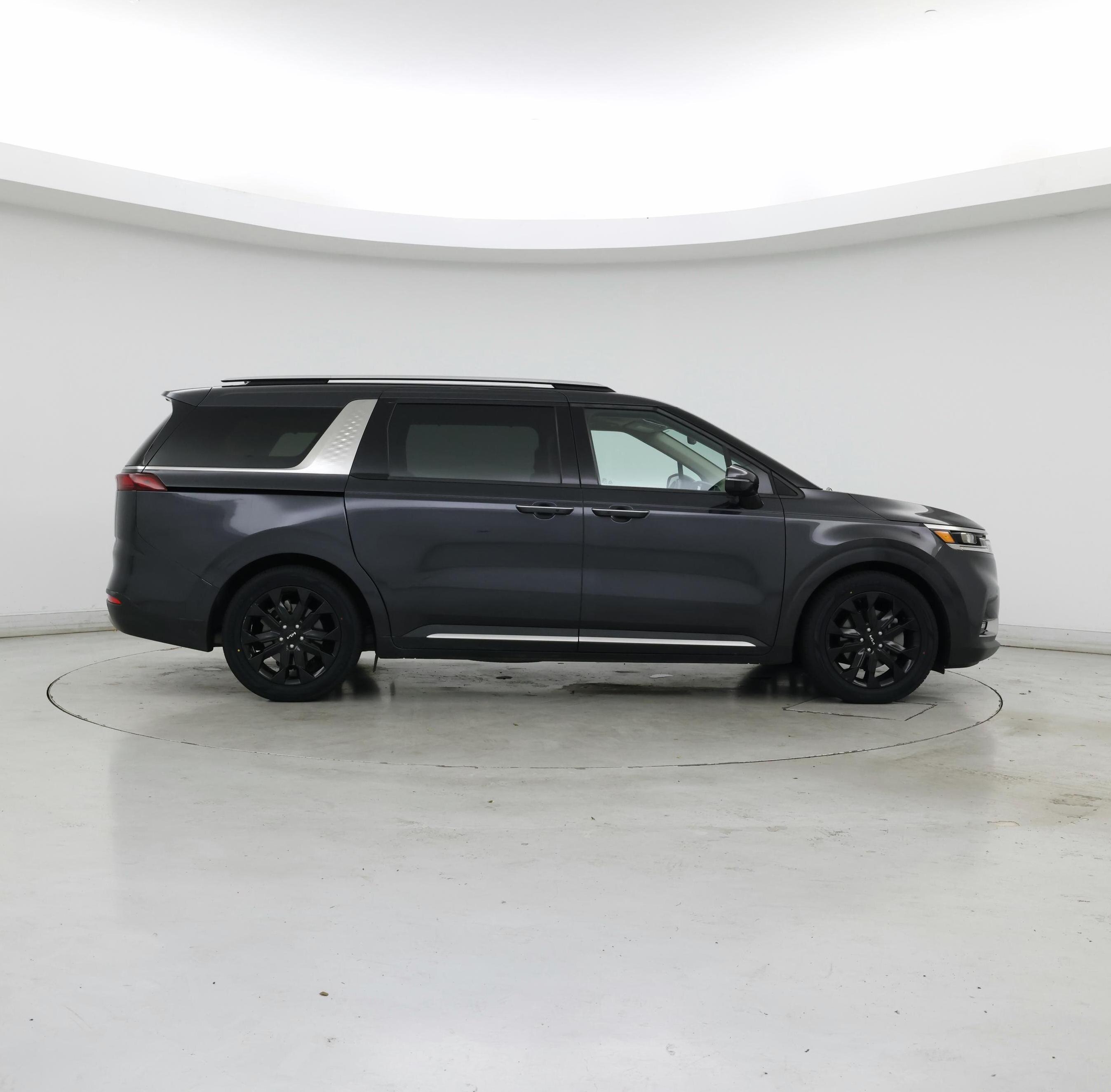 Thumbnail: 2023 Kia Carnival - 7