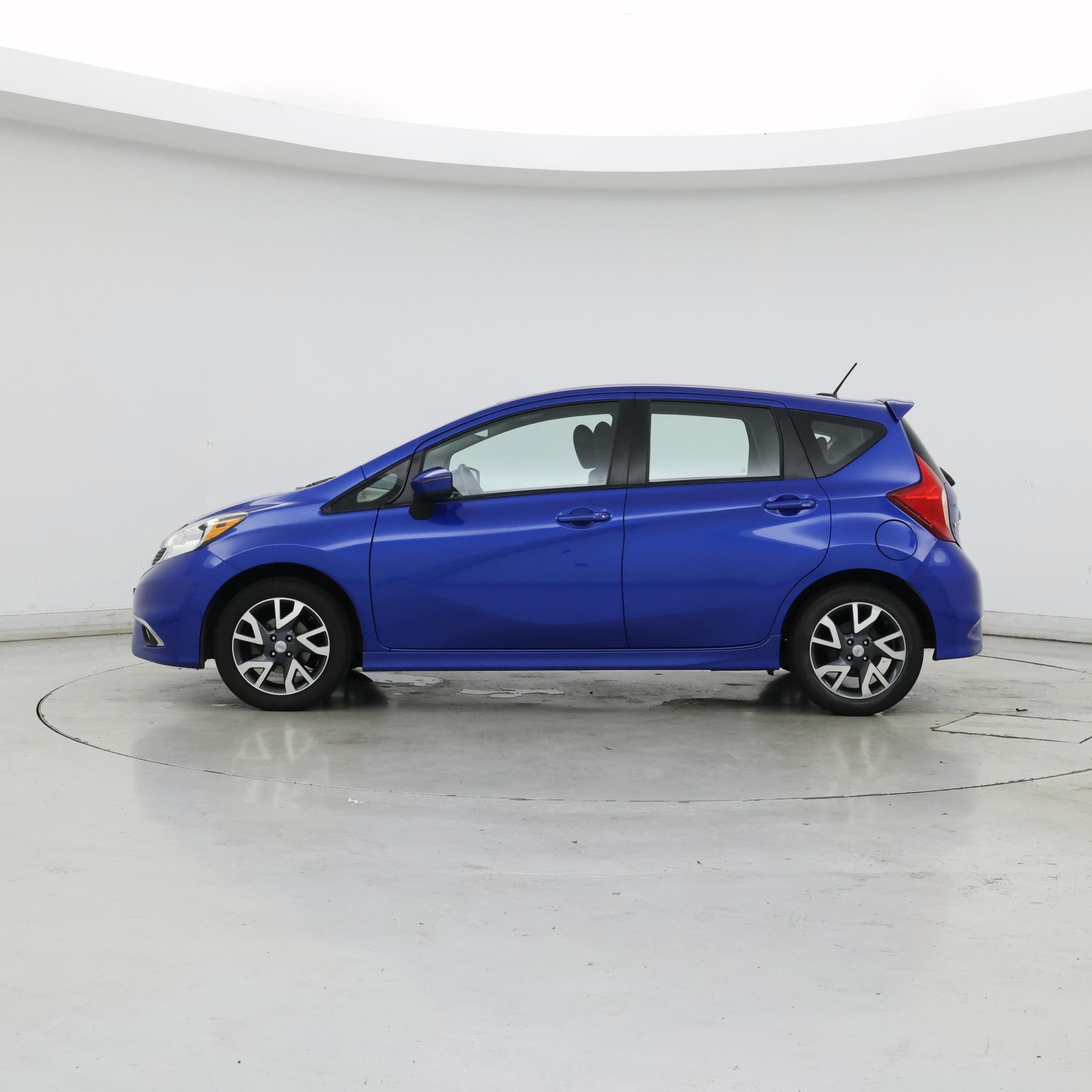 Thumbnail: 2015 Nissan Versa Note - 3