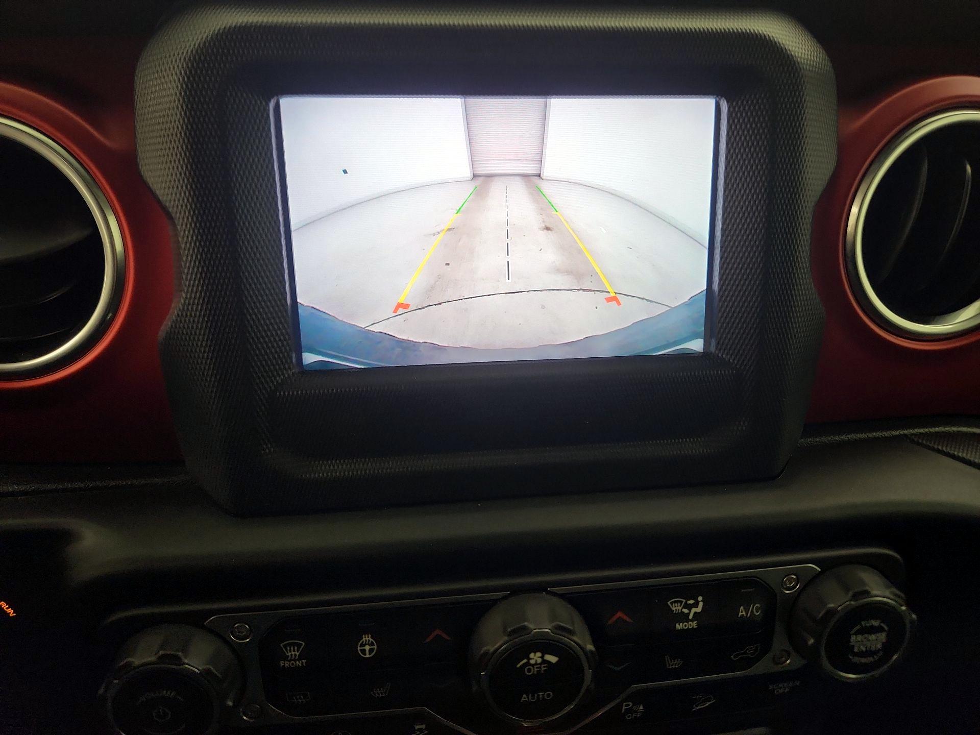 Thumbnail: 2020 Jeep Wrangler - 14