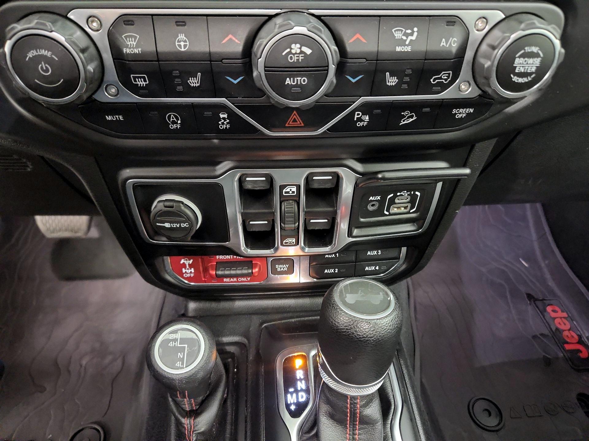 Thumbnail: 2020 Jeep Wrangler - 16