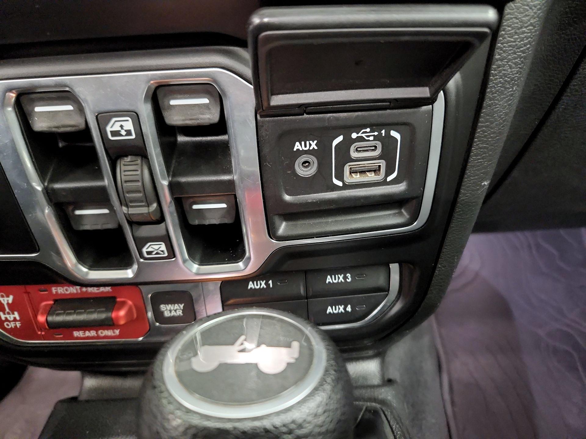 Thumbnail: 2020 Jeep Wrangler - 18