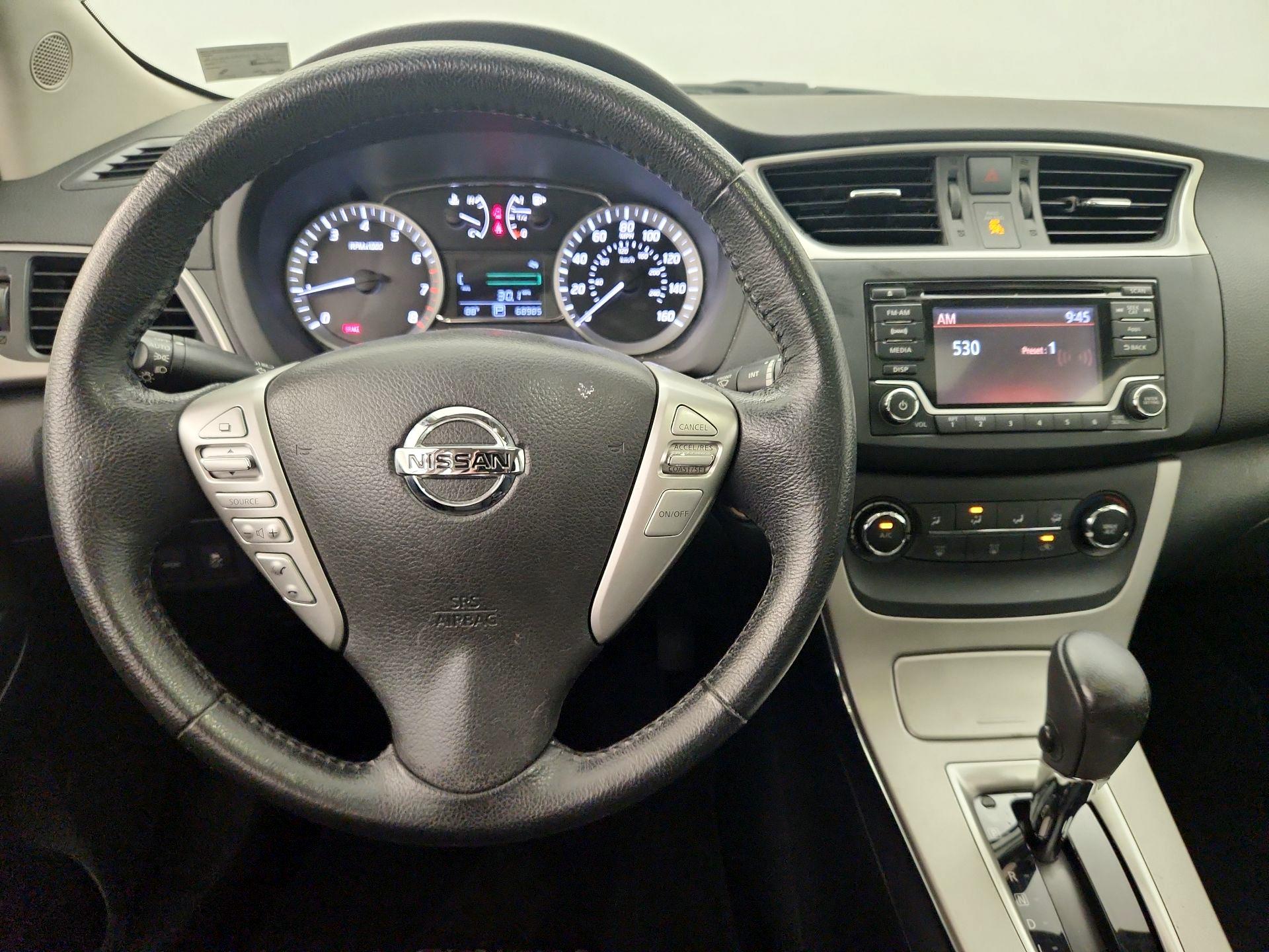 Thumbnail: 2015 Nissan Sentra - 10