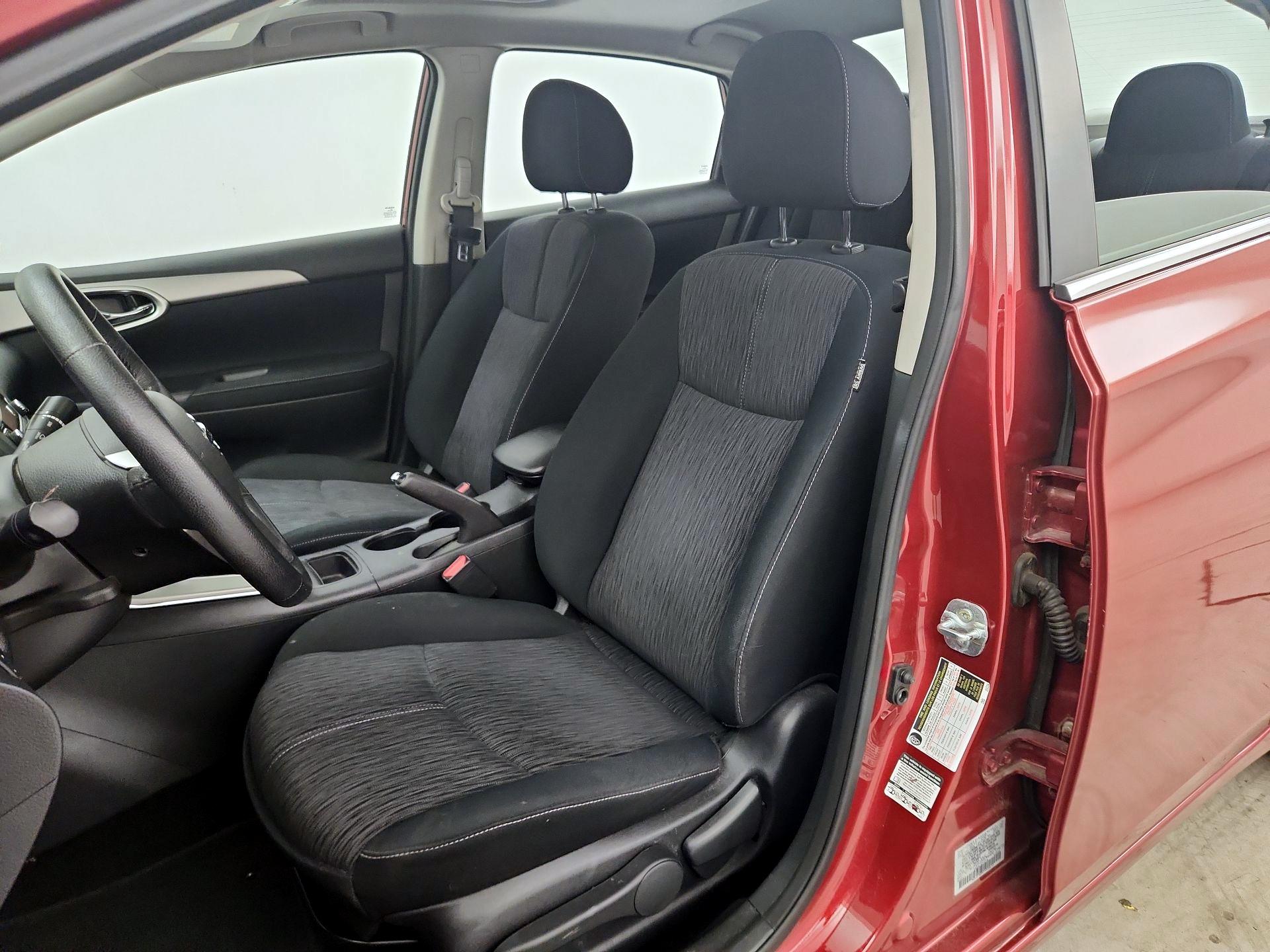 Thumbnail: 2015 Nissan Sentra - 11