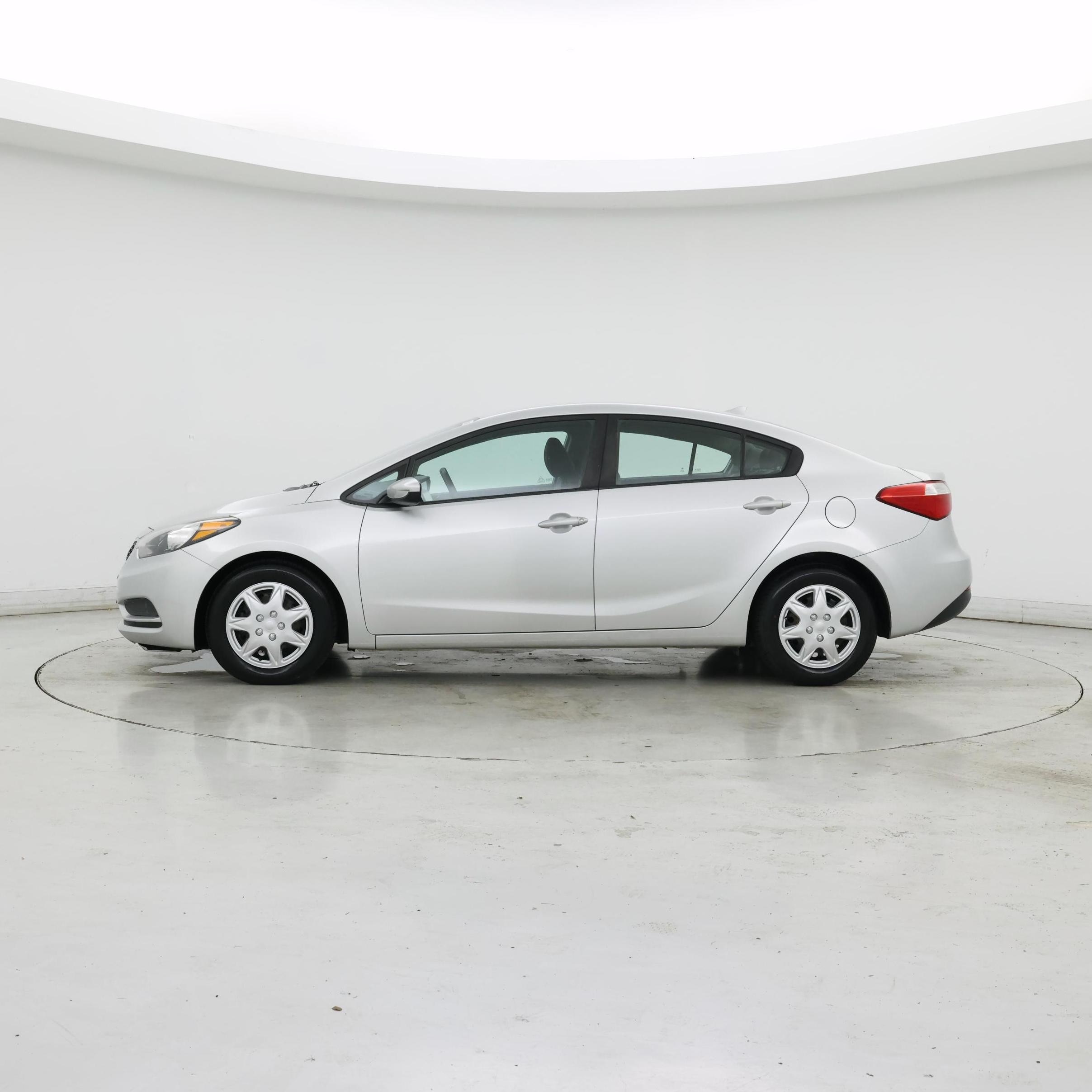 Thumbnail: 2016 Kia Forte - 3