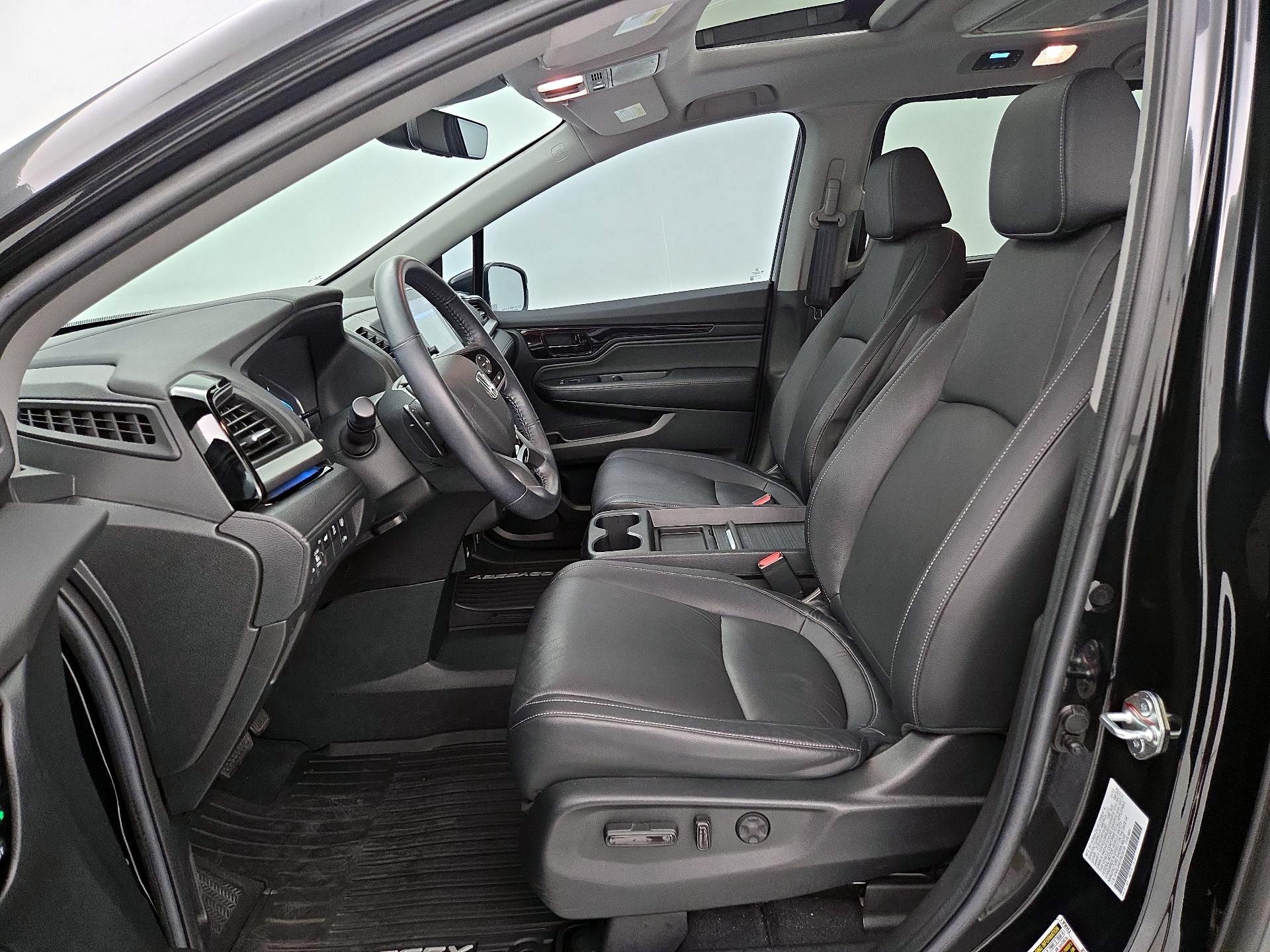 Thumbnail: 2023 Honda Odyssey - 11