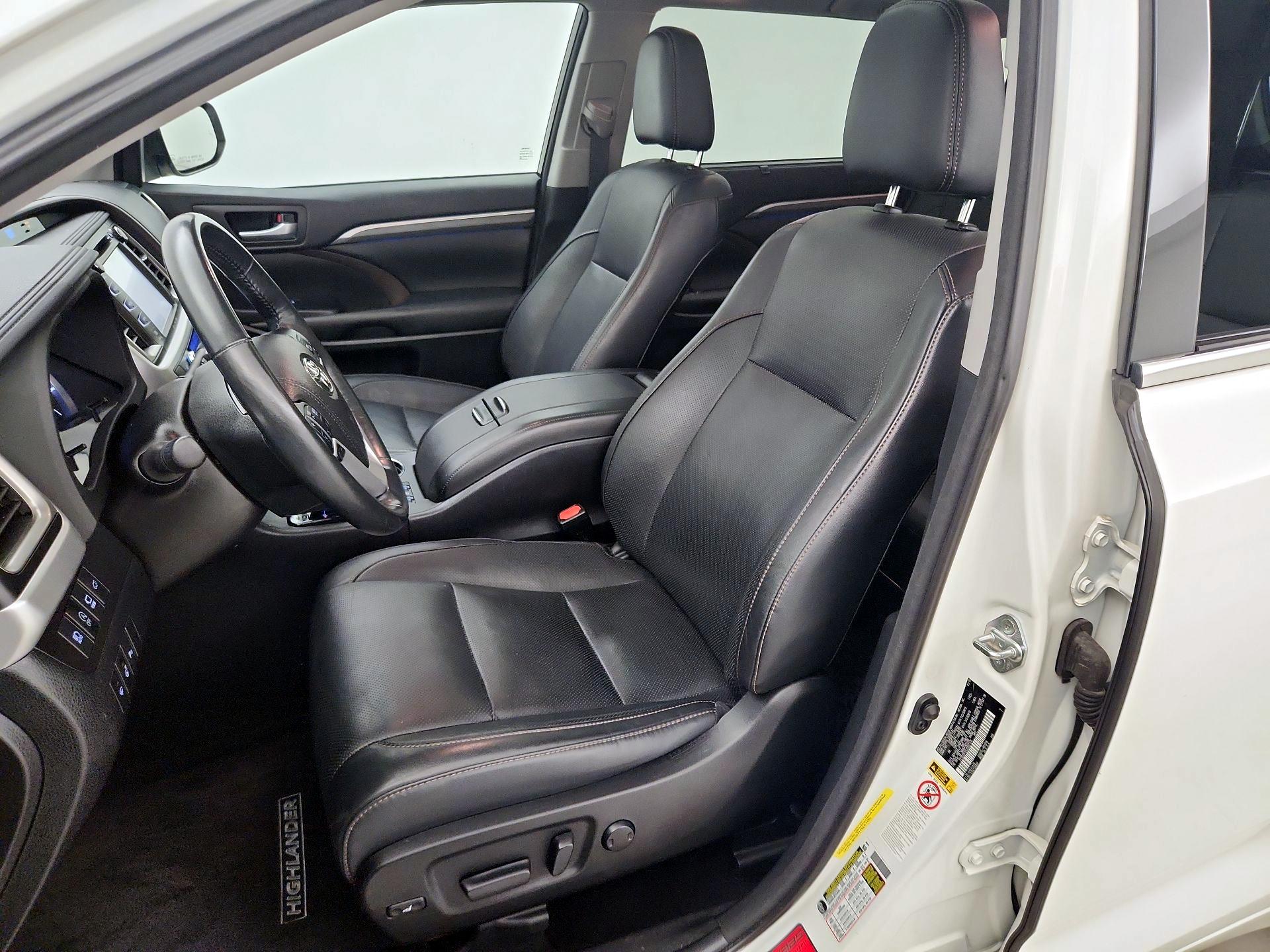 Thumbnail: 2018 Toyota Highlander - 11