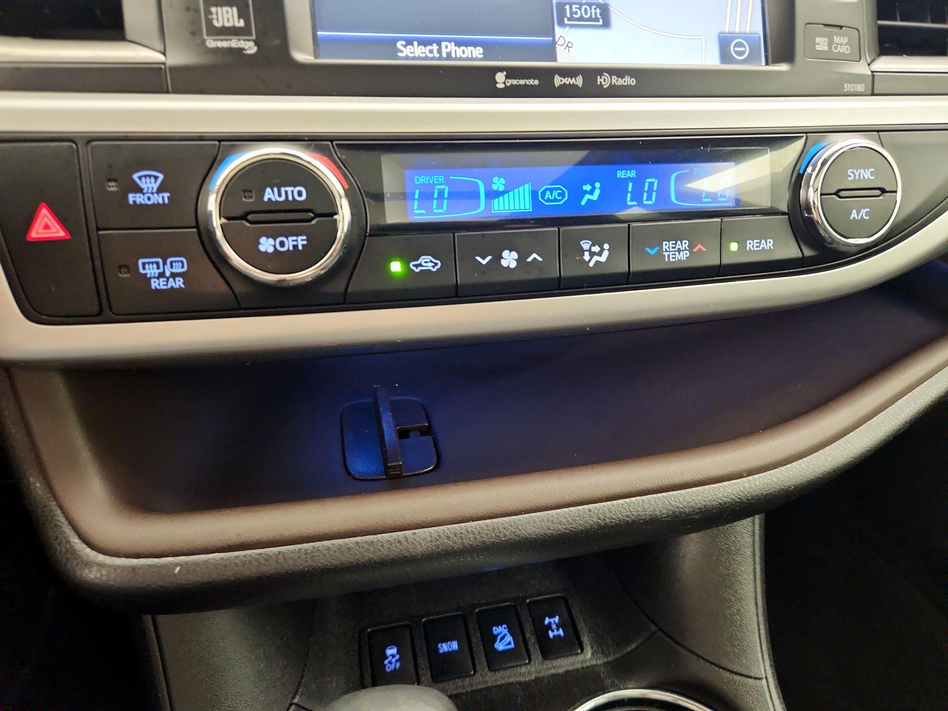Thumbnail: 2018 Toyota Highlander - 17
