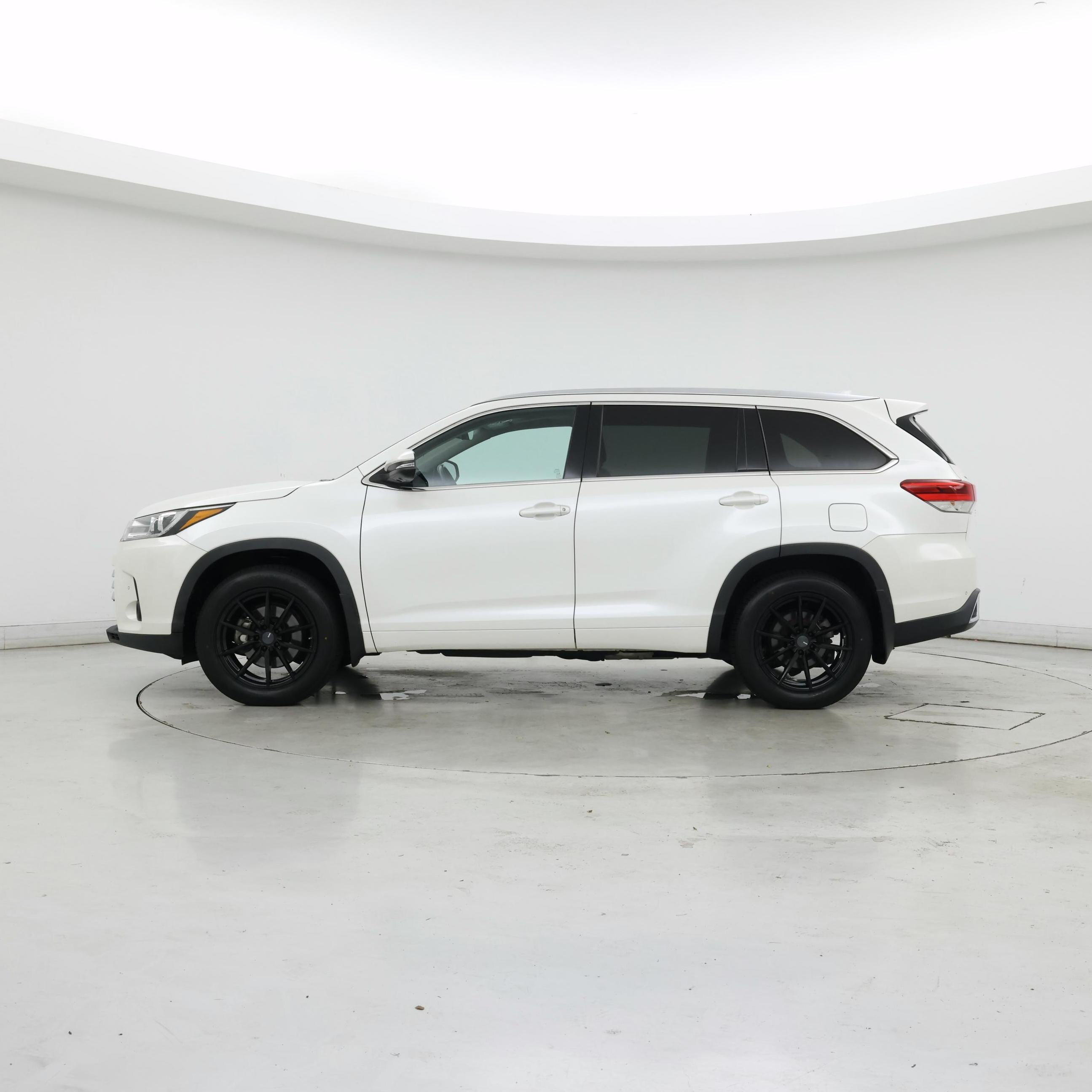 Thumbnail: 2018 Toyota Highlander - 3