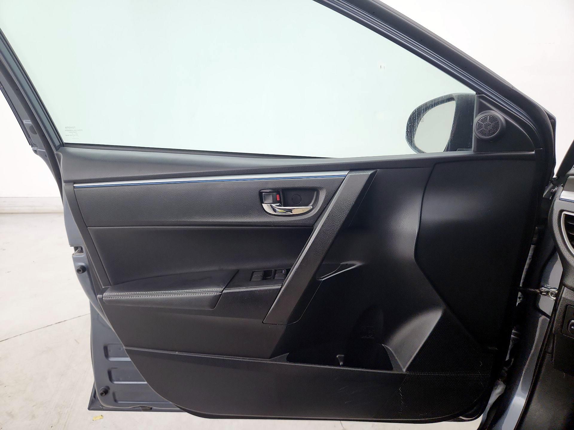 Thumbnail: 2016 Toyota Corolla - 12