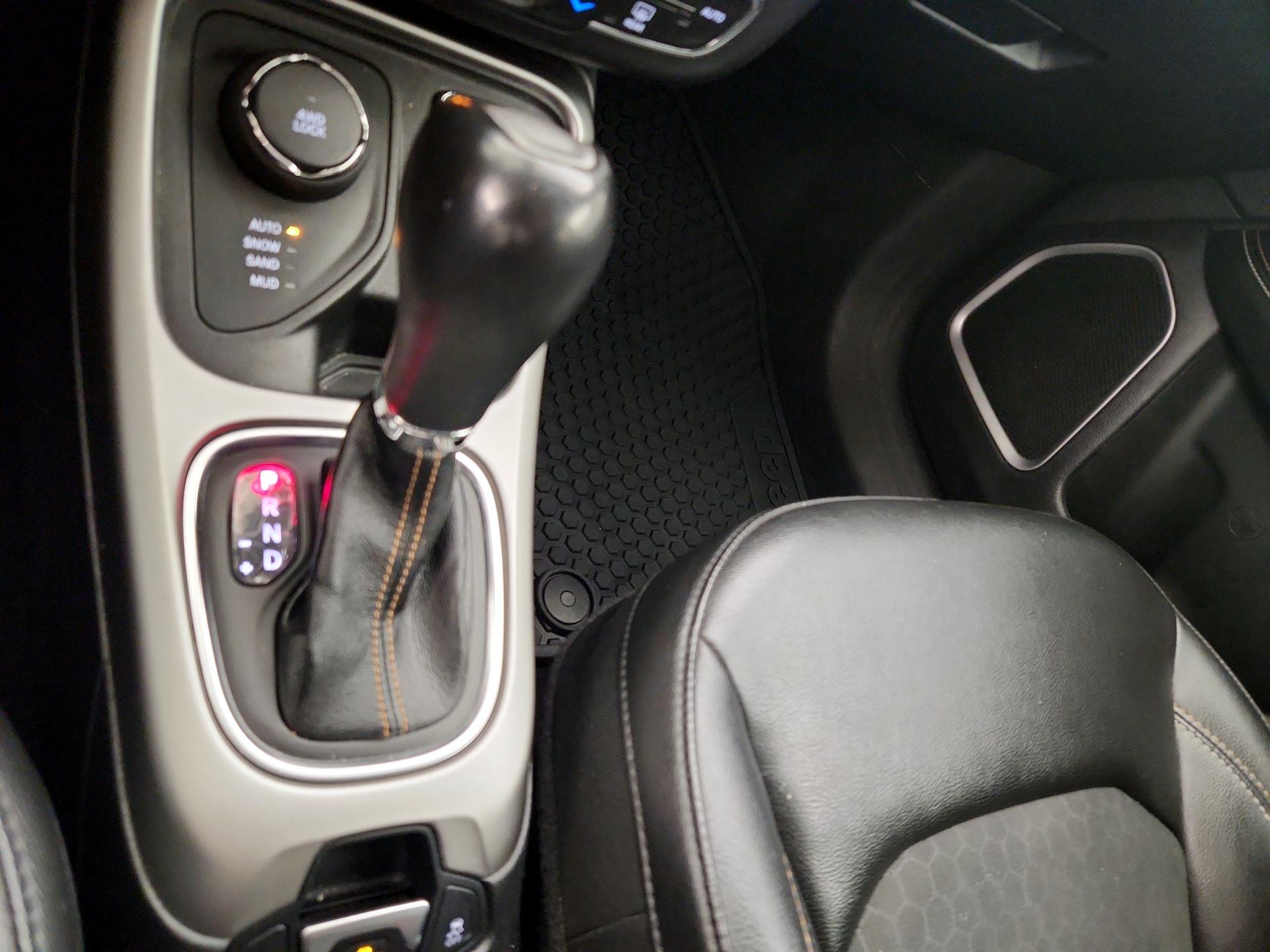 Thumbnail: 2019 Jeep Compass - 17