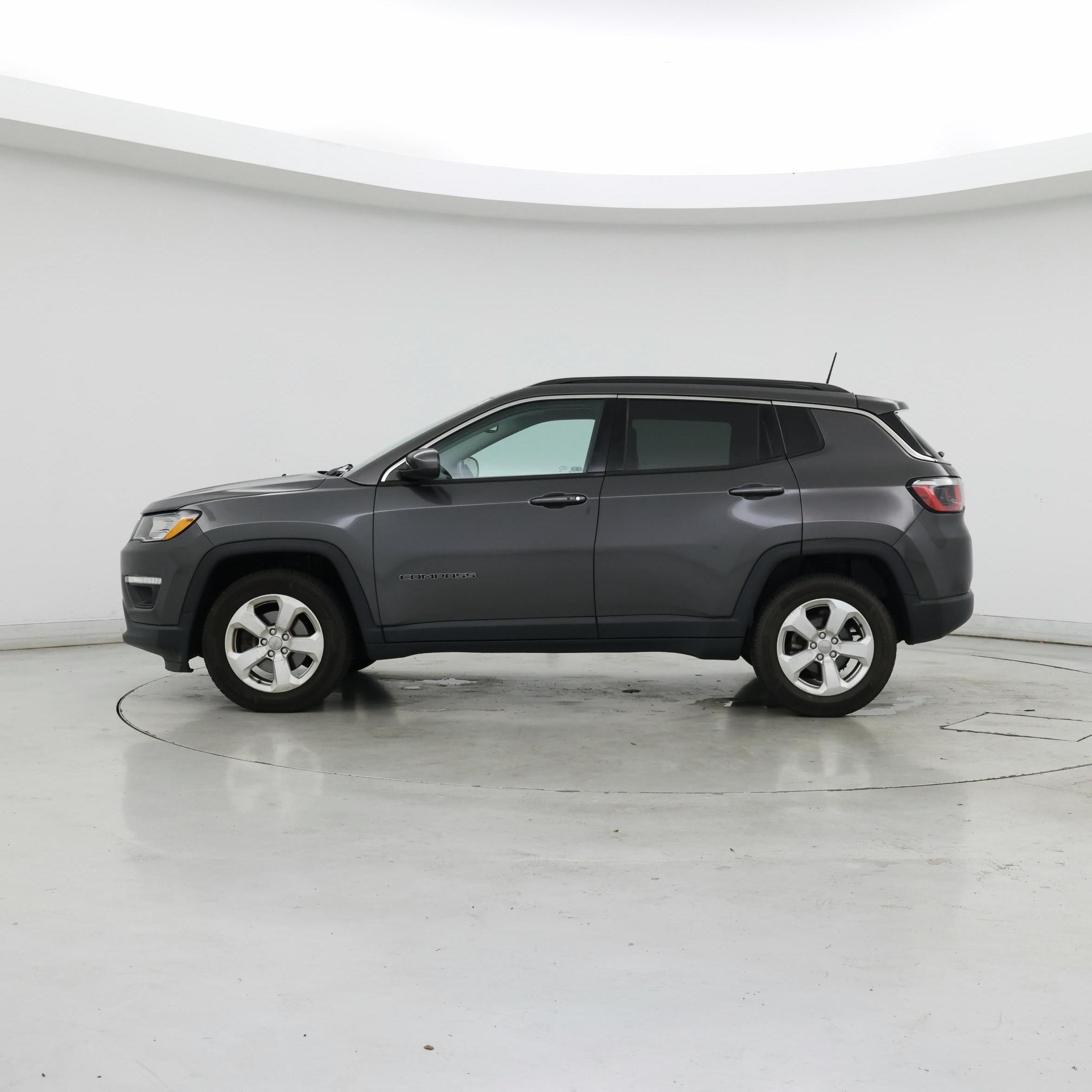 Thumbnail: 2019 Jeep Compass - 3