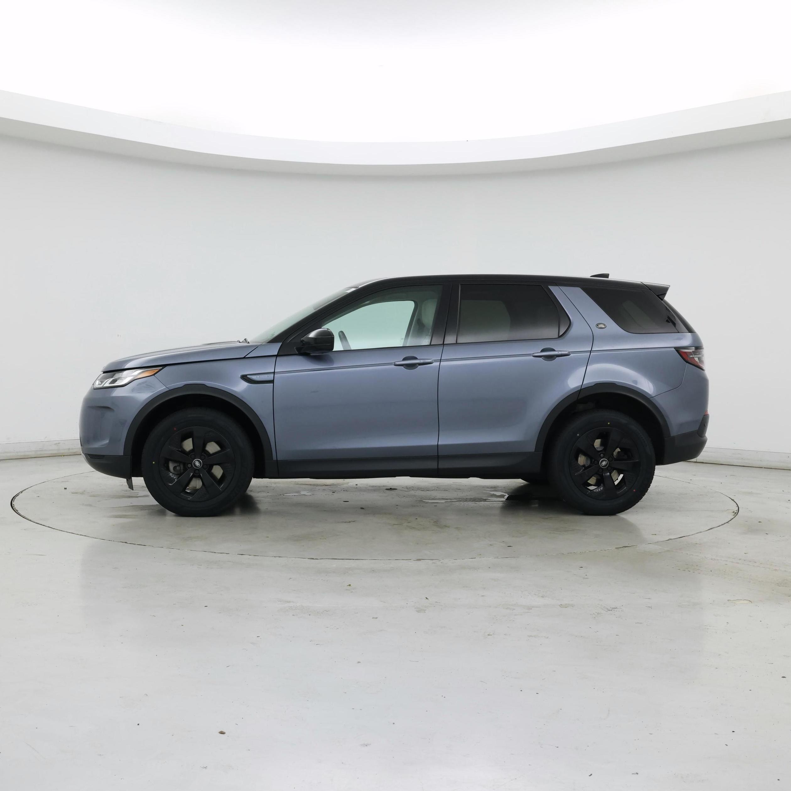 Thumbnail: 2023 Land Rover Discovery Sport - 3