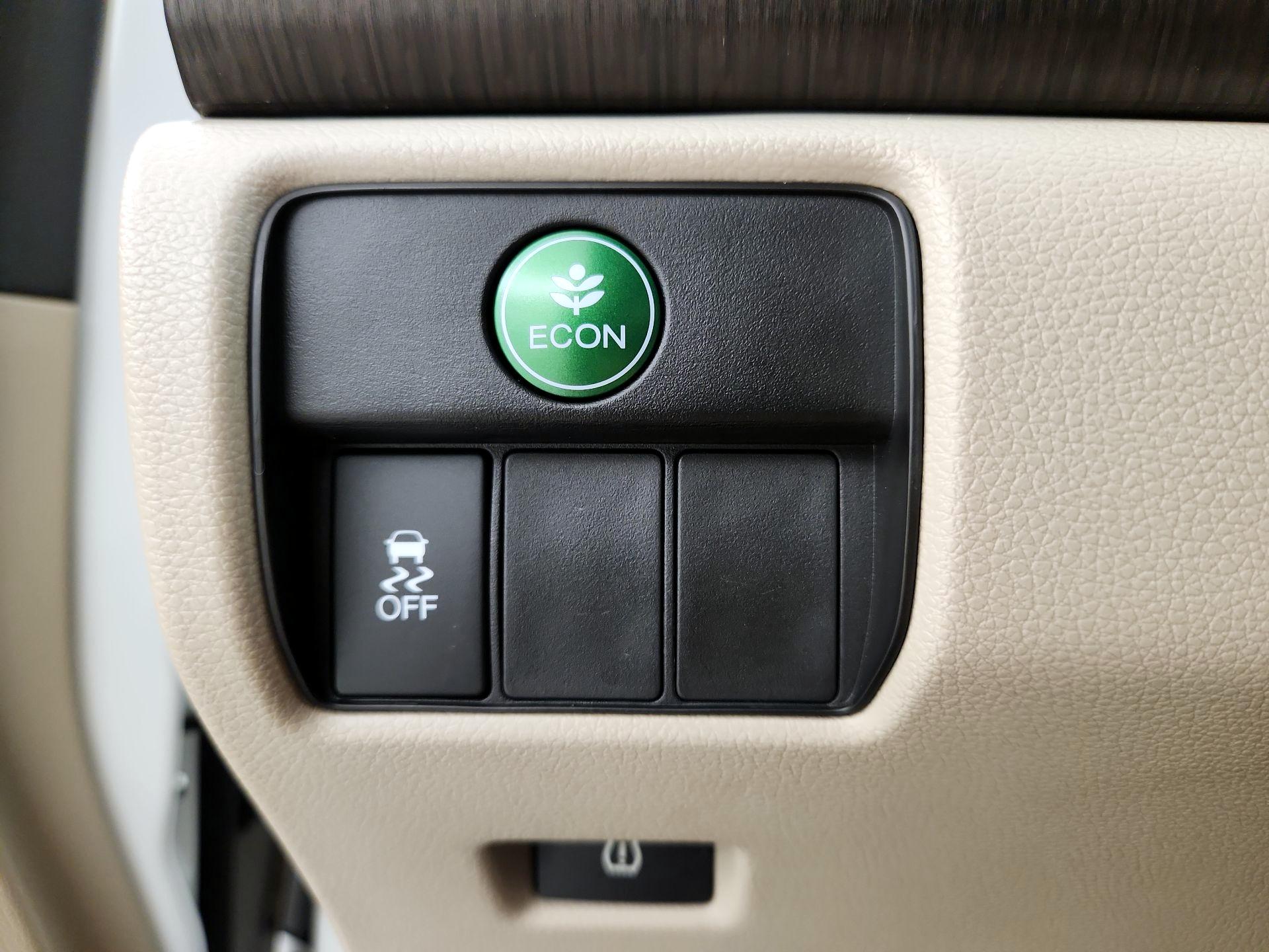 Thumbnail: 2013 Honda Accord - 13