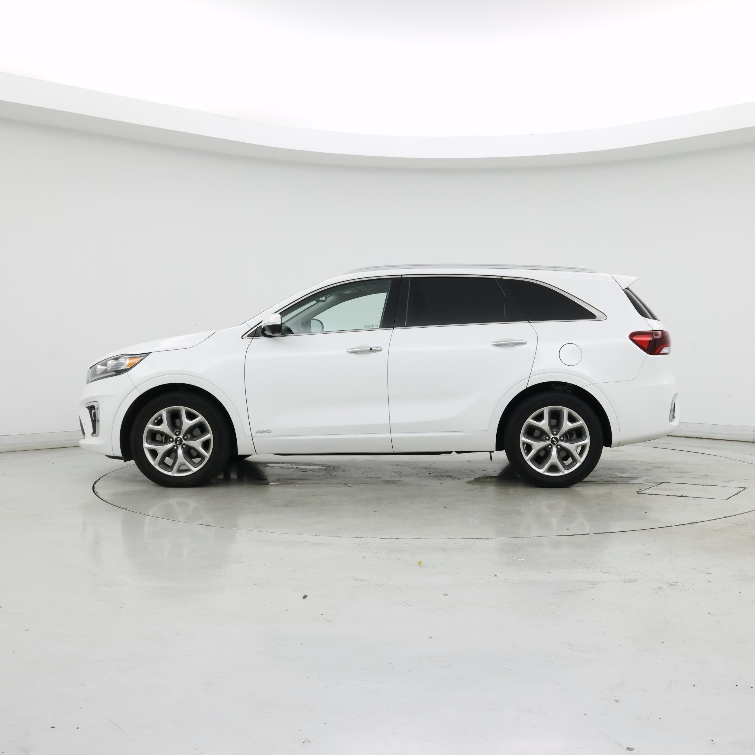 Thumbnail: 2020 Kia Sorento - 3