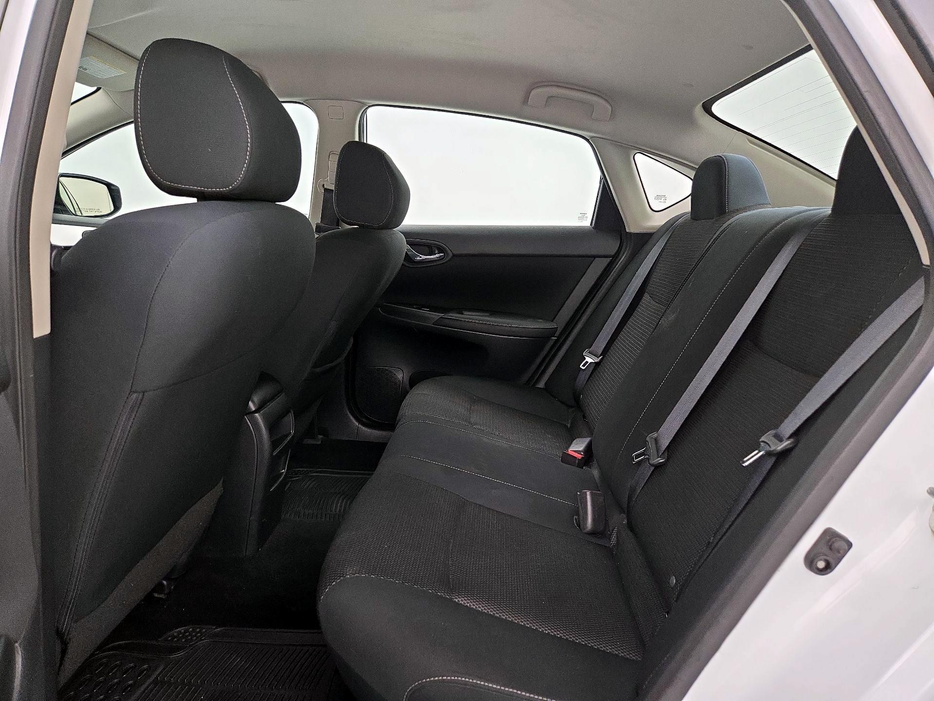 Thumbnail: 2019 Nissan Sentra - 19