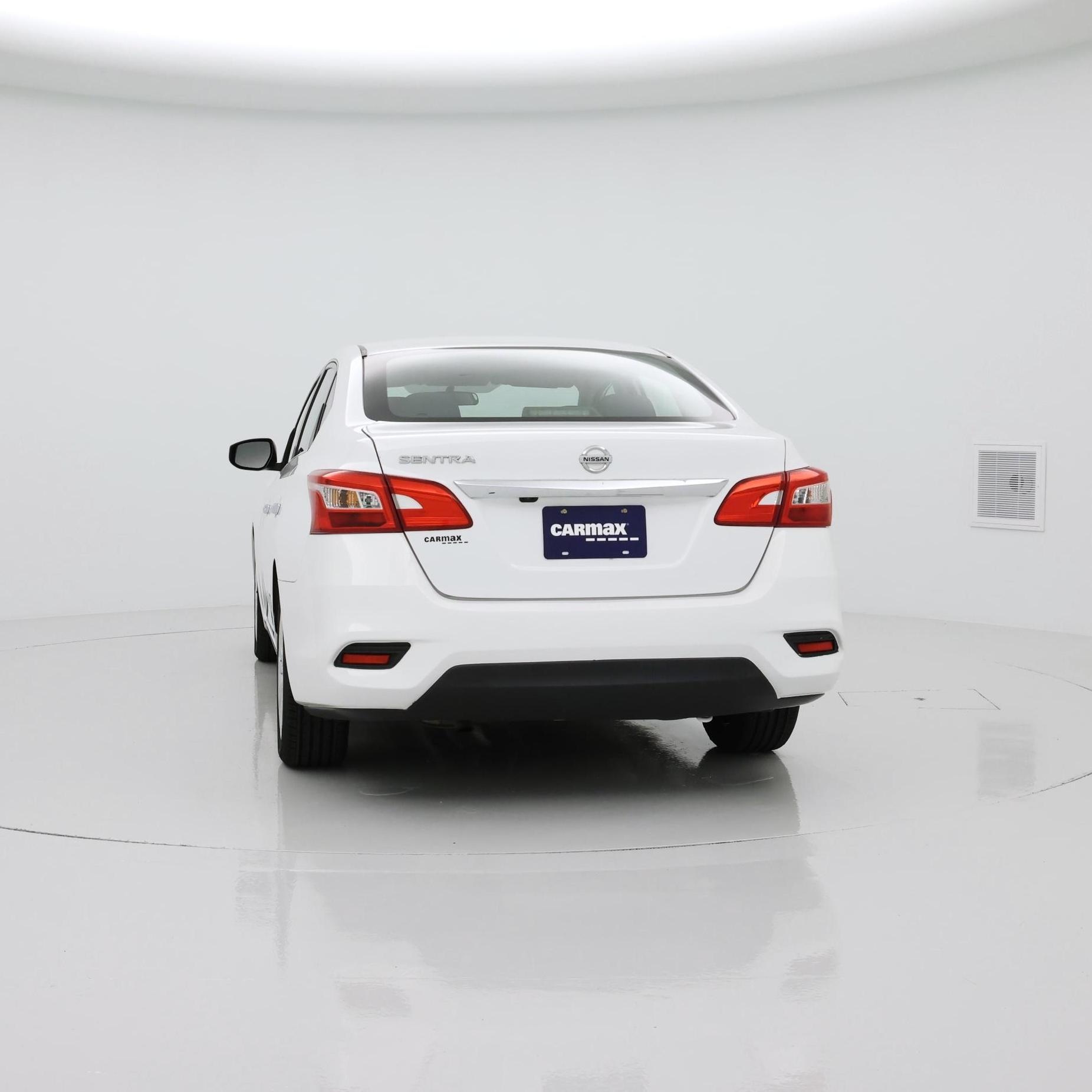 Thumbnail: 2019 Nissan Sentra - 6