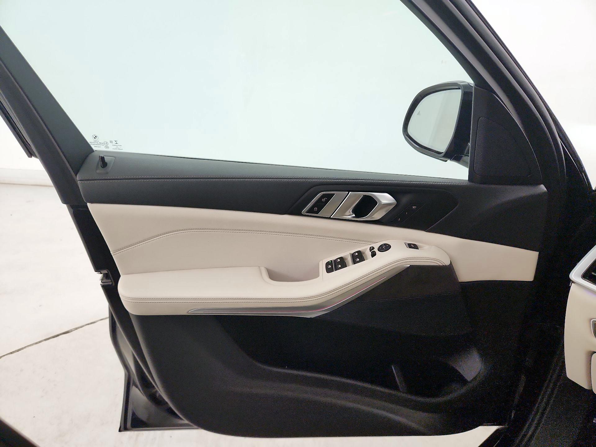 Thumbnail: 2022 BMW X5 - 12