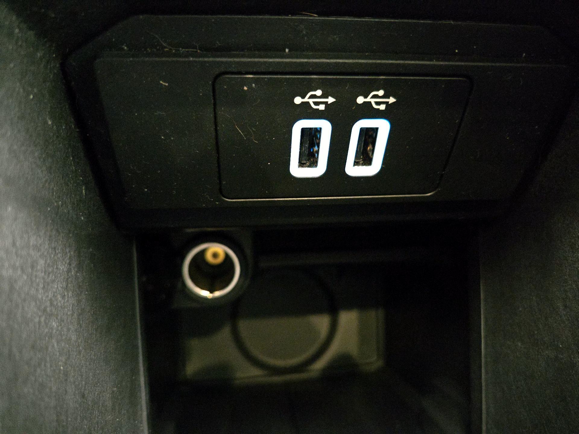 Thumbnail: 2016 Ford C-Max - 19