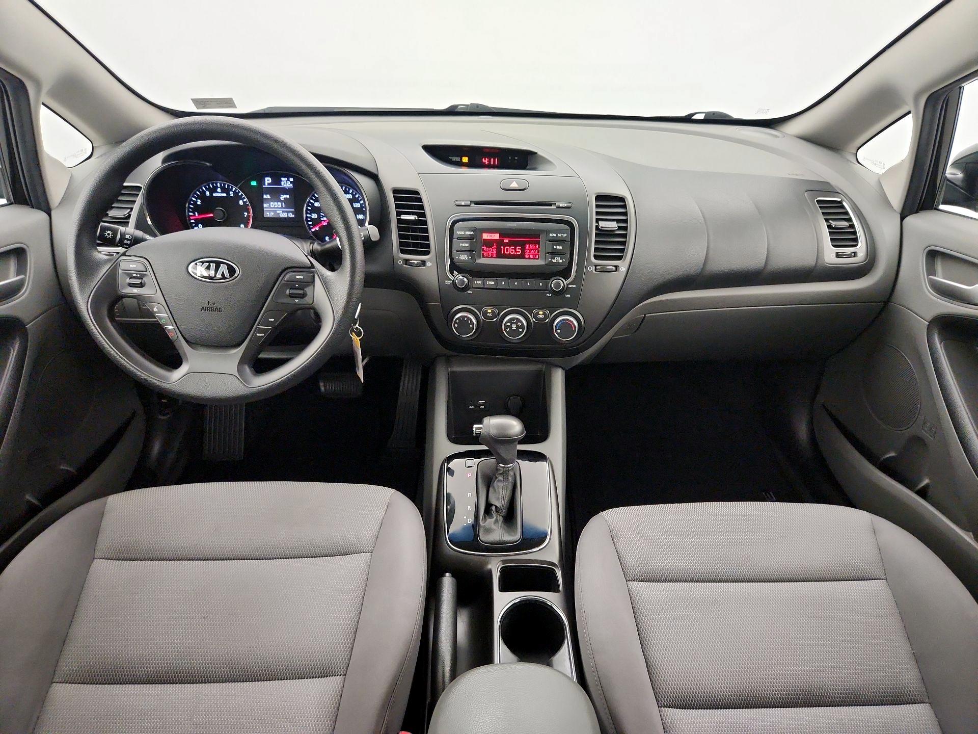 Thumbnail: 2017 Kia Forte - 9