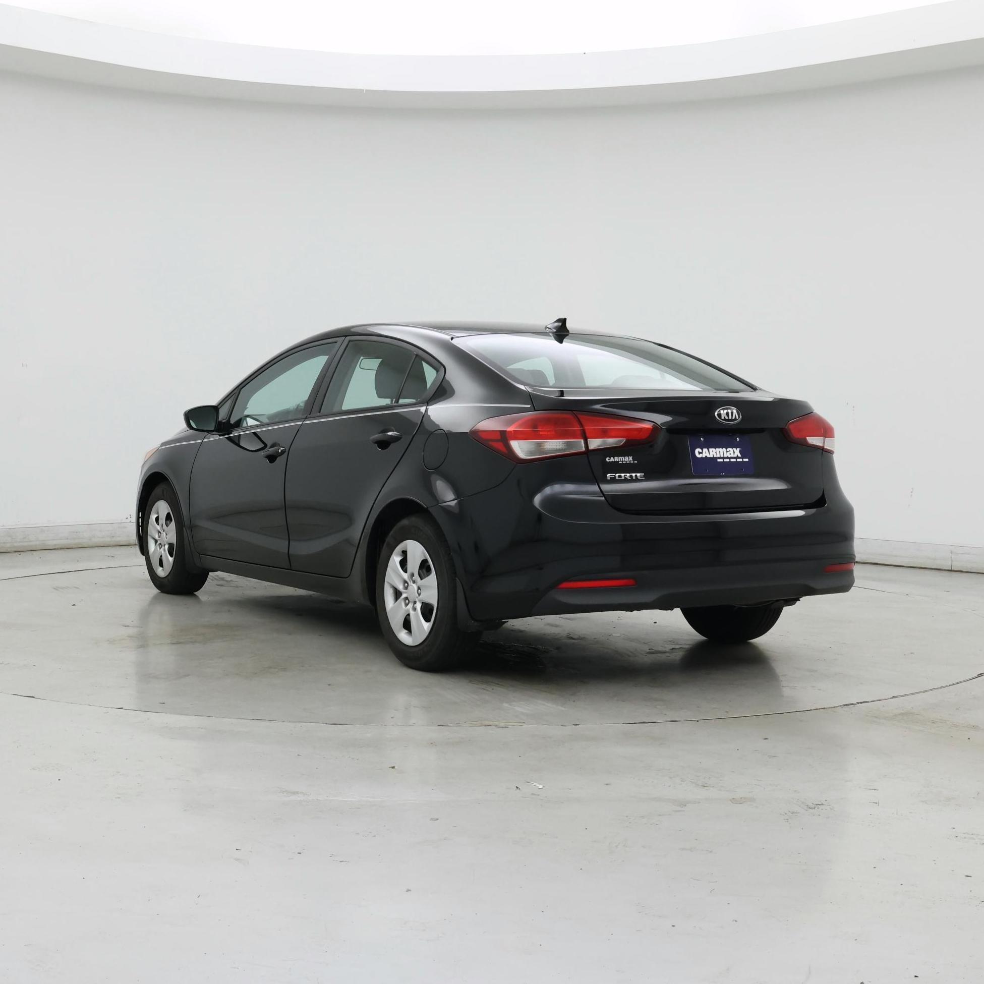 Thumbnail: 2017 Kia Forte - 2