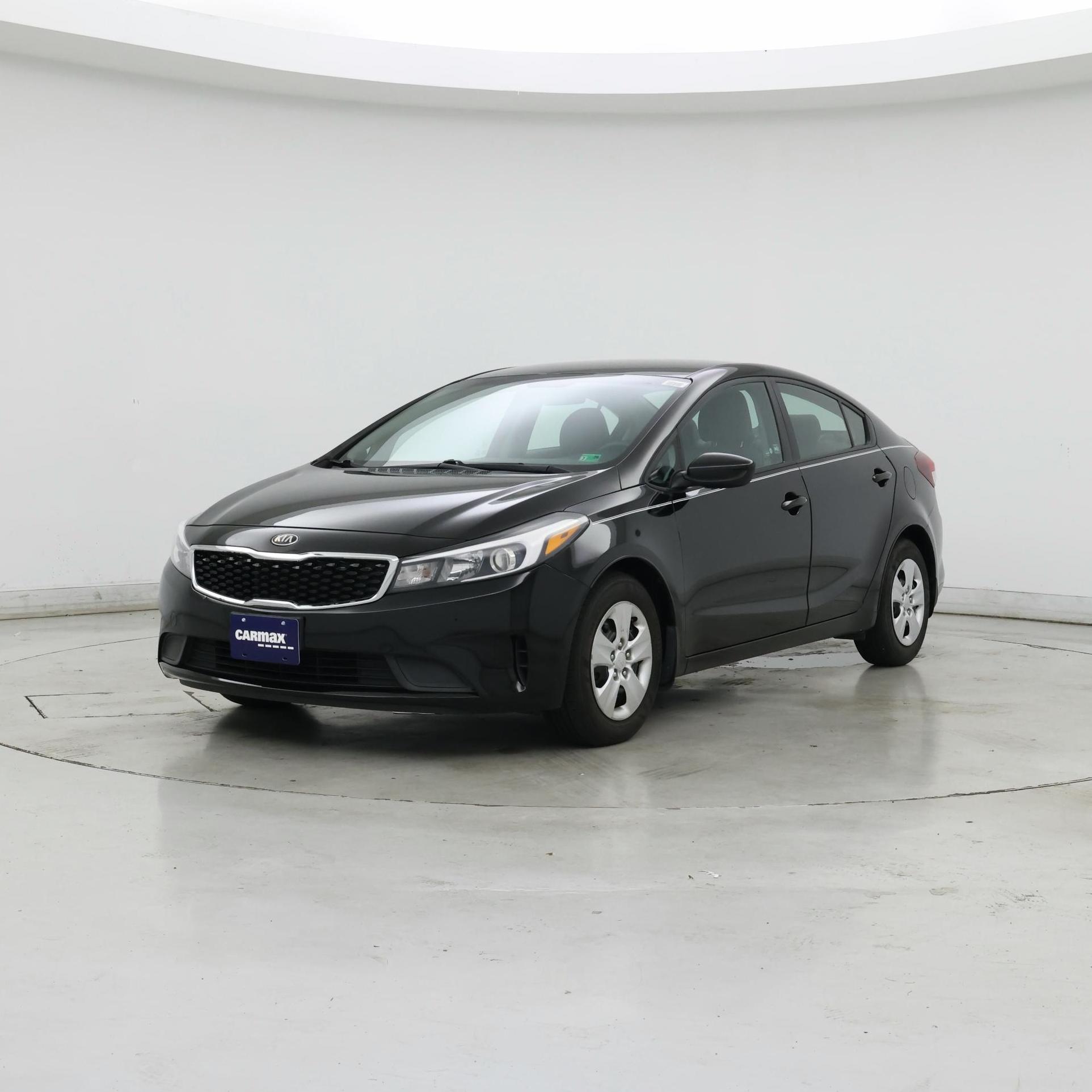 Thumbnail: 2017 Kia Forte - 4