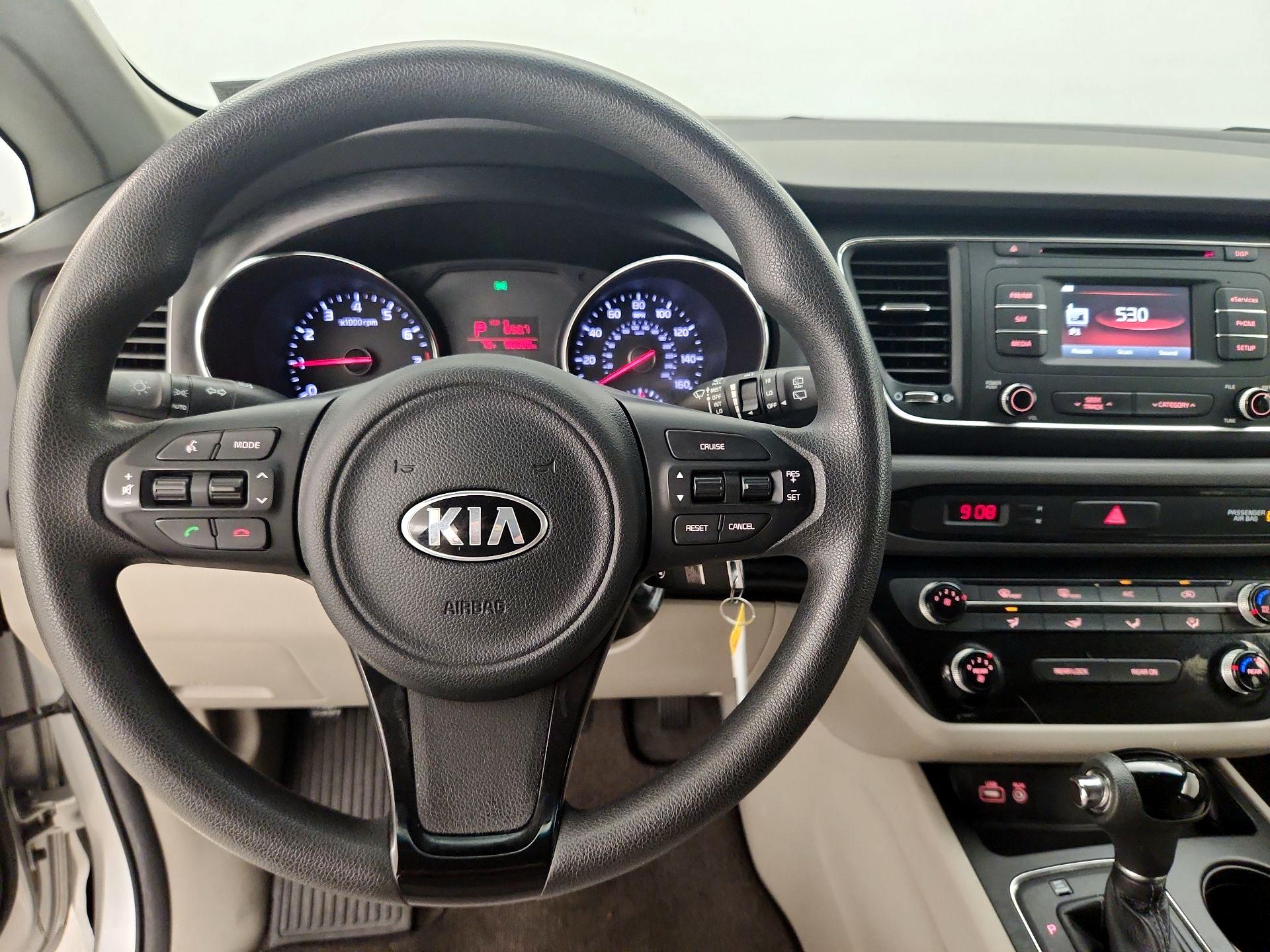 Thumbnail: 2016 Kia Sedona - 10
