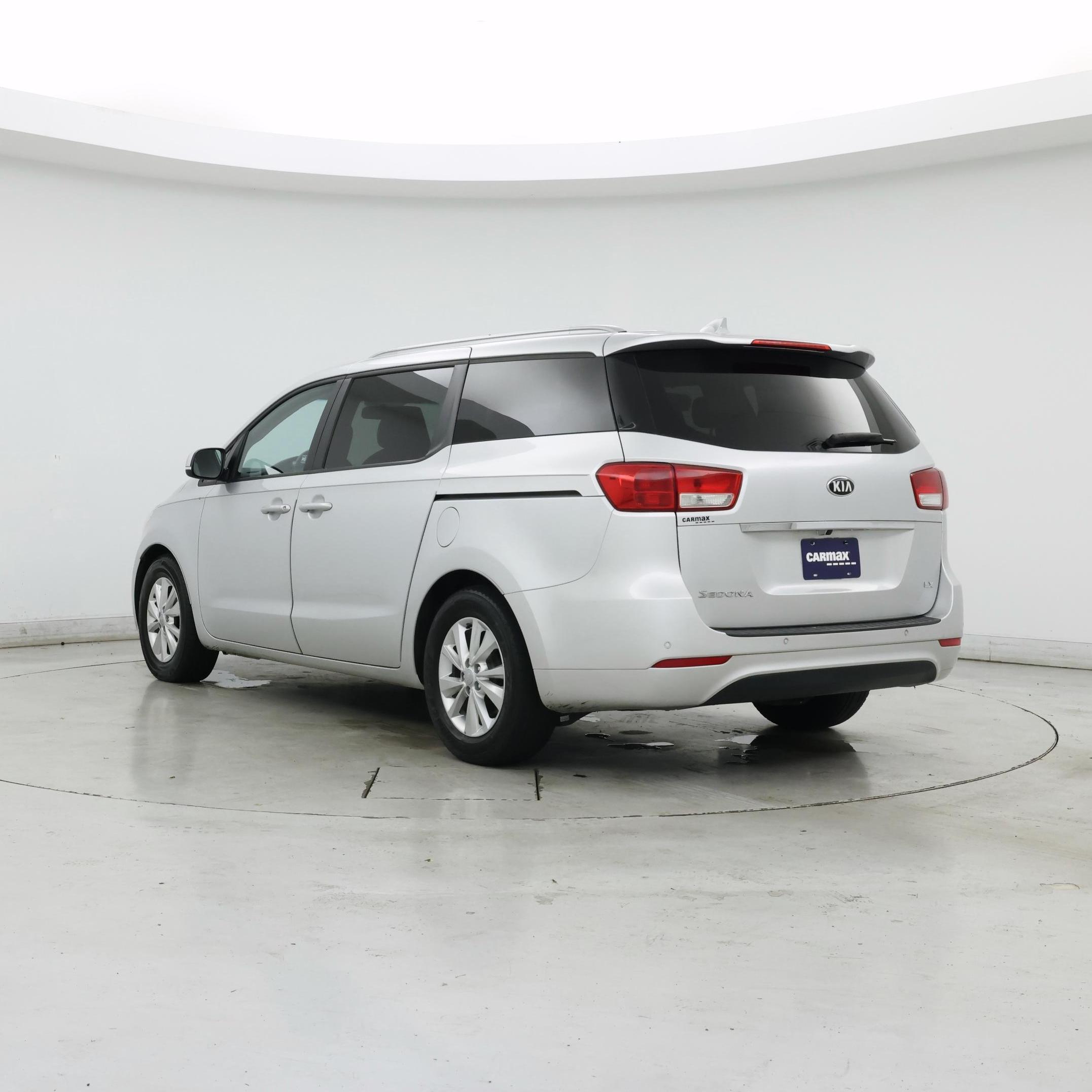 Thumbnail: 2016 Kia Sedona - 2