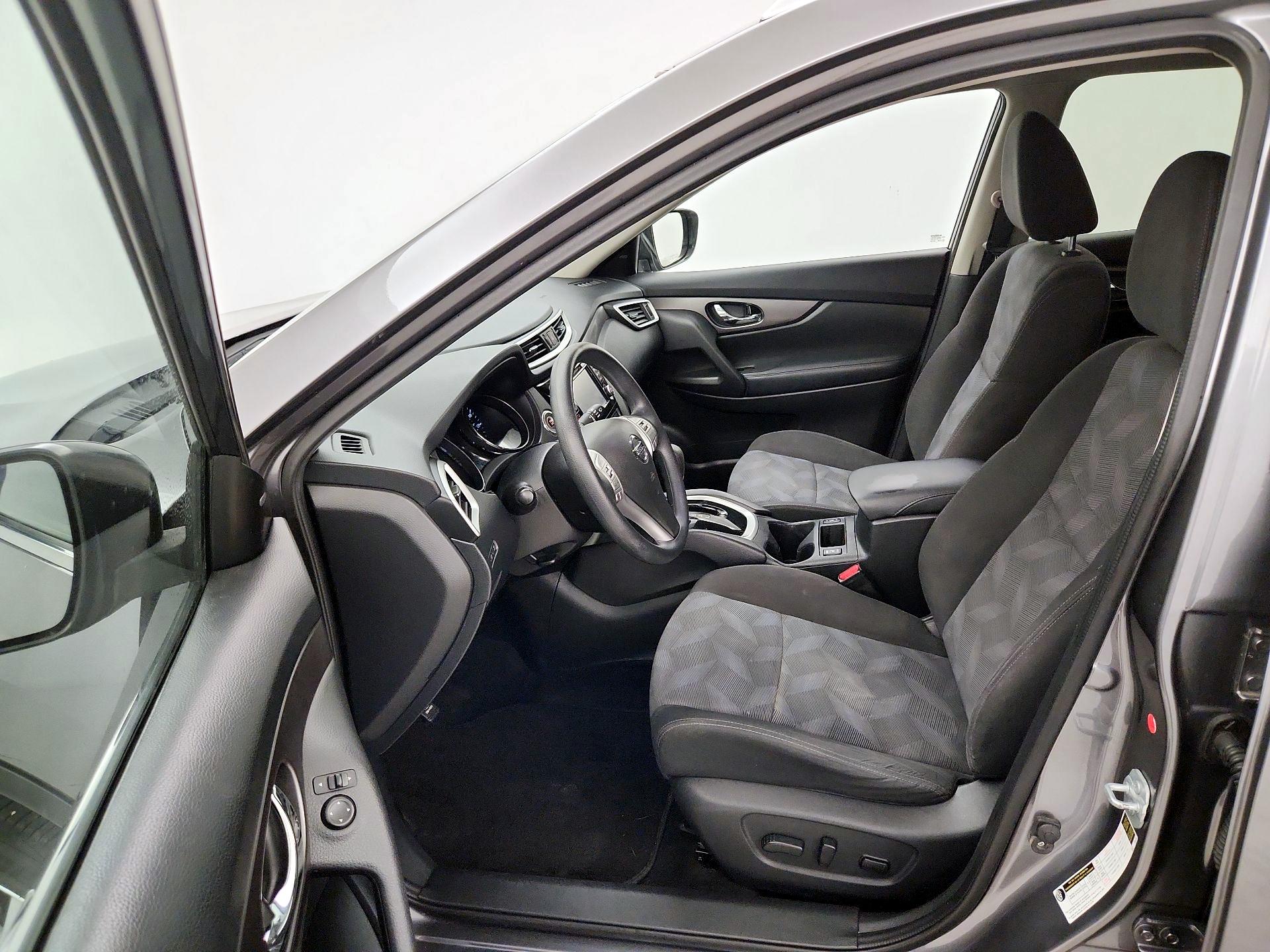 Thumbnail: 2016 Nissan Rogue - 11