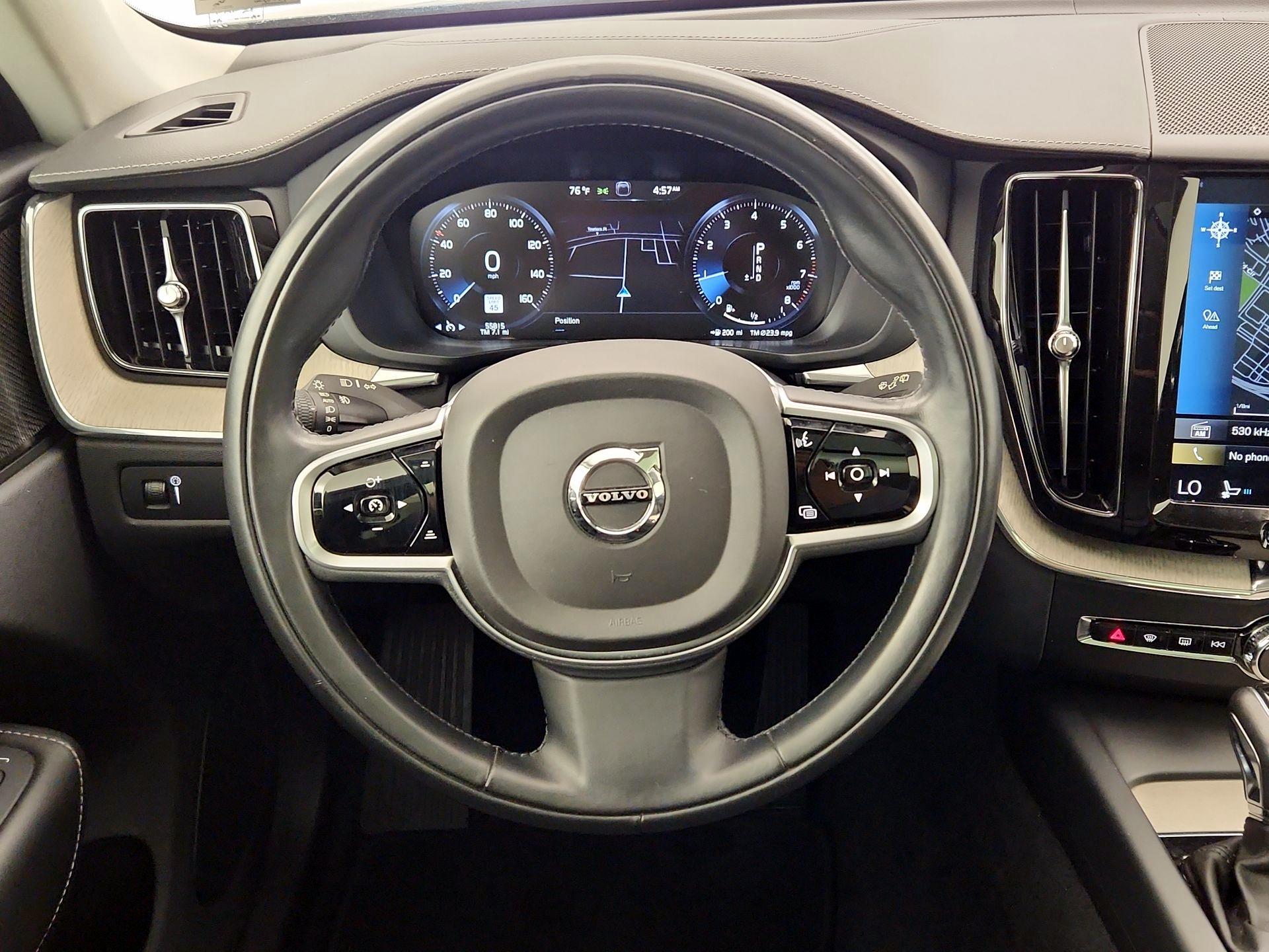 Thumbnail: 2019 Volvo XC60 - 10