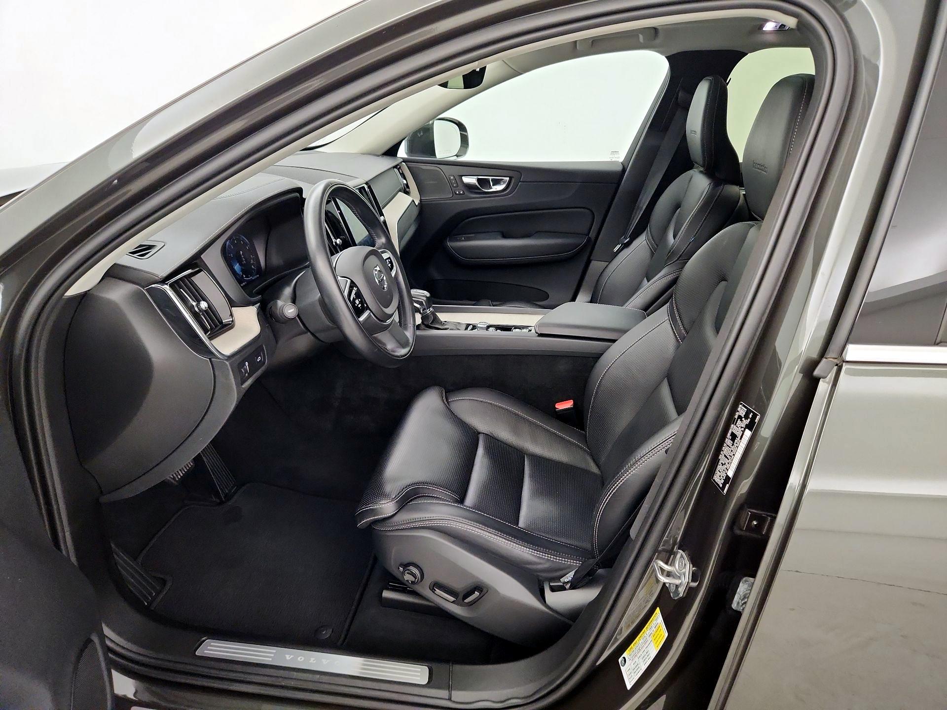 Thumbnail: 2019 Volvo XC60 - 11