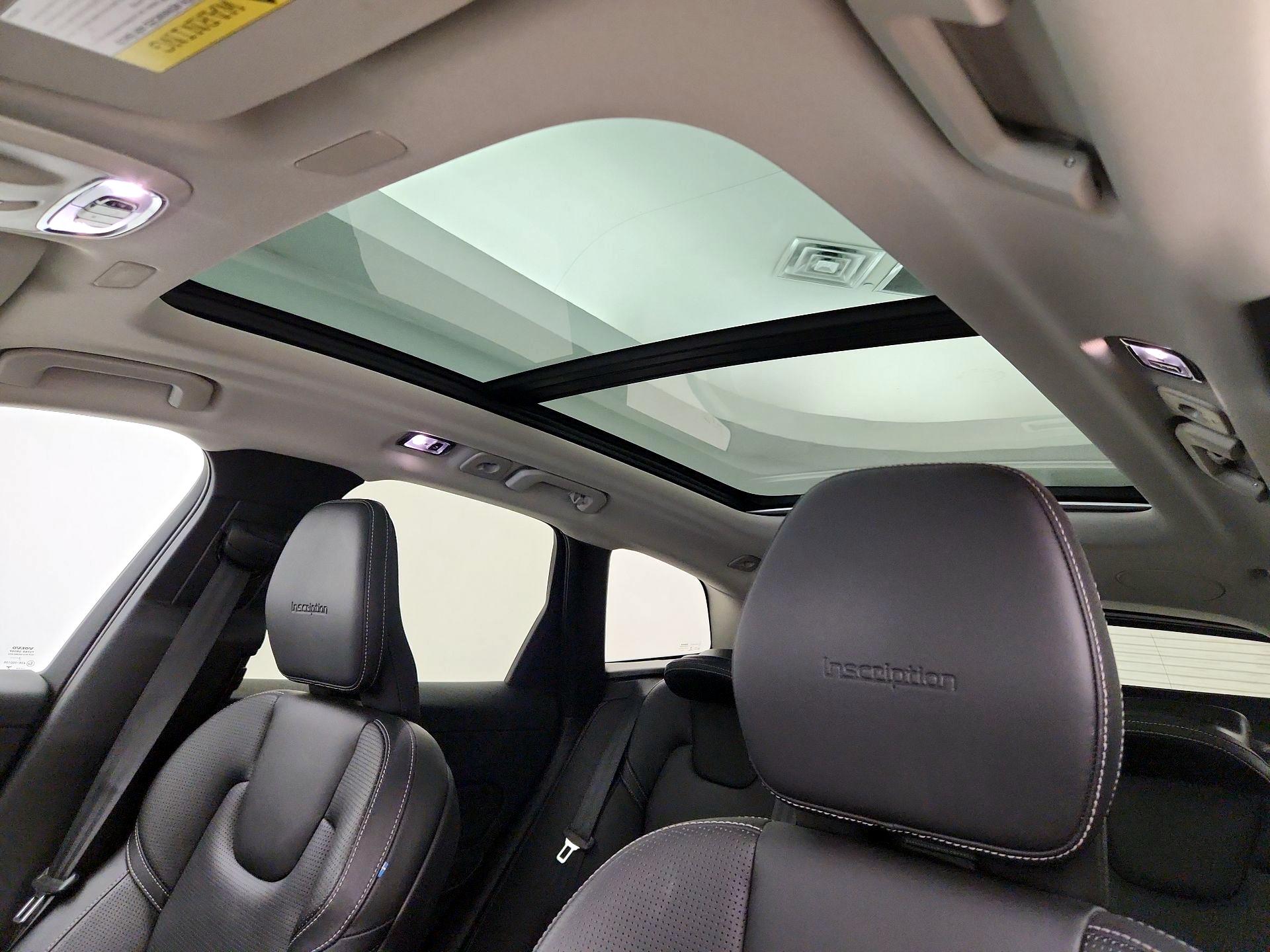 Thumbnail: 2019 Volvo XC60 - 20