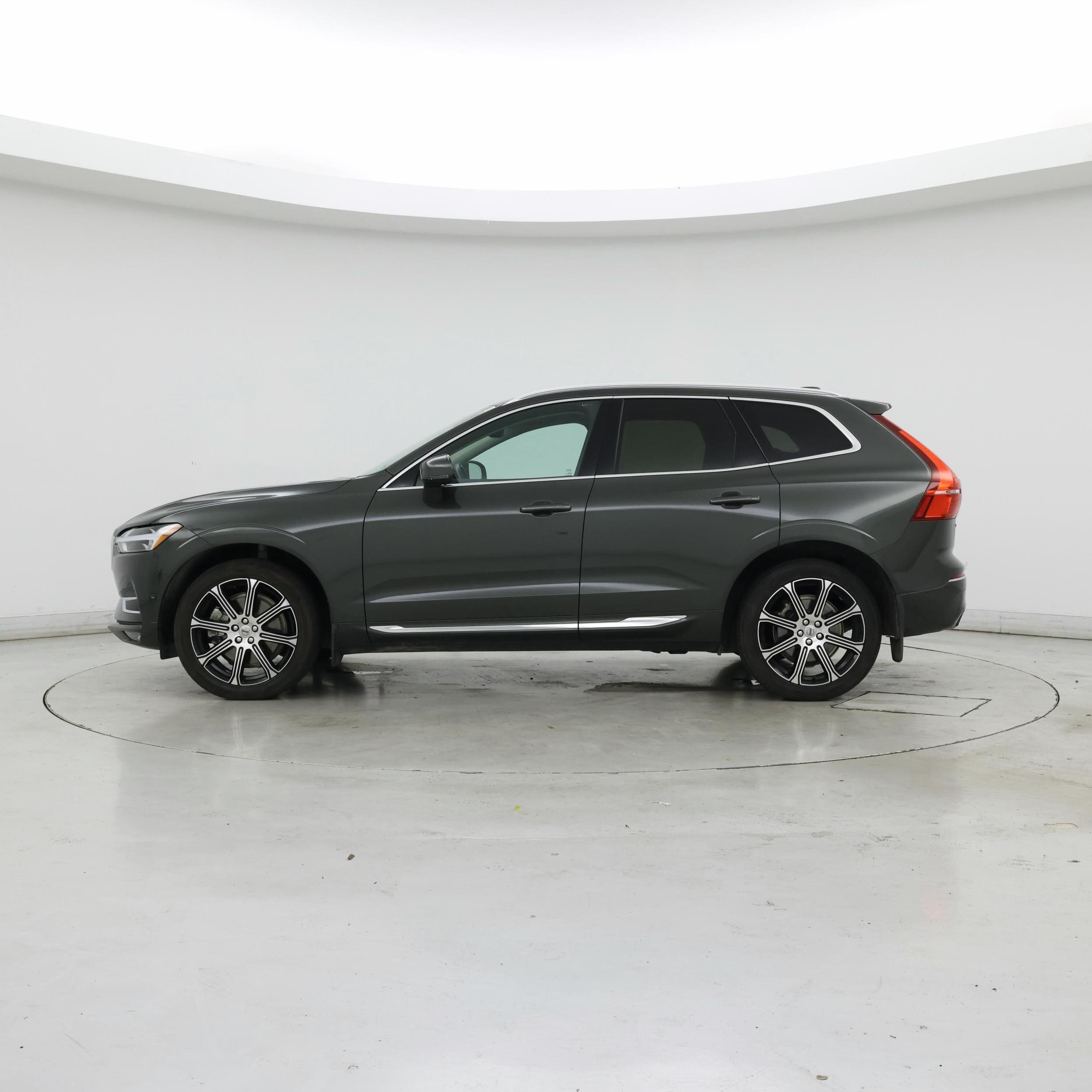 Thumbnail: 2019 Volvo XC60 - 3