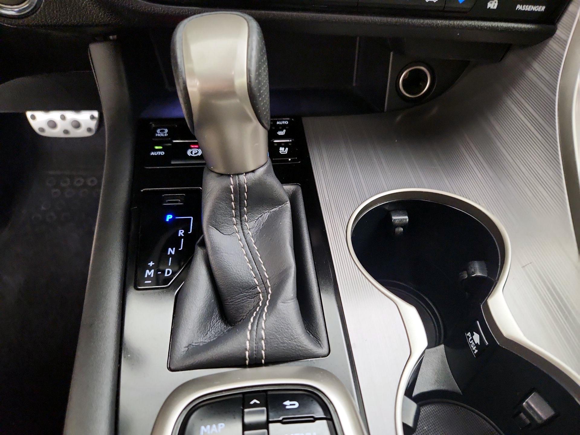 Thumbnail: 2017 Lexus RX - 18