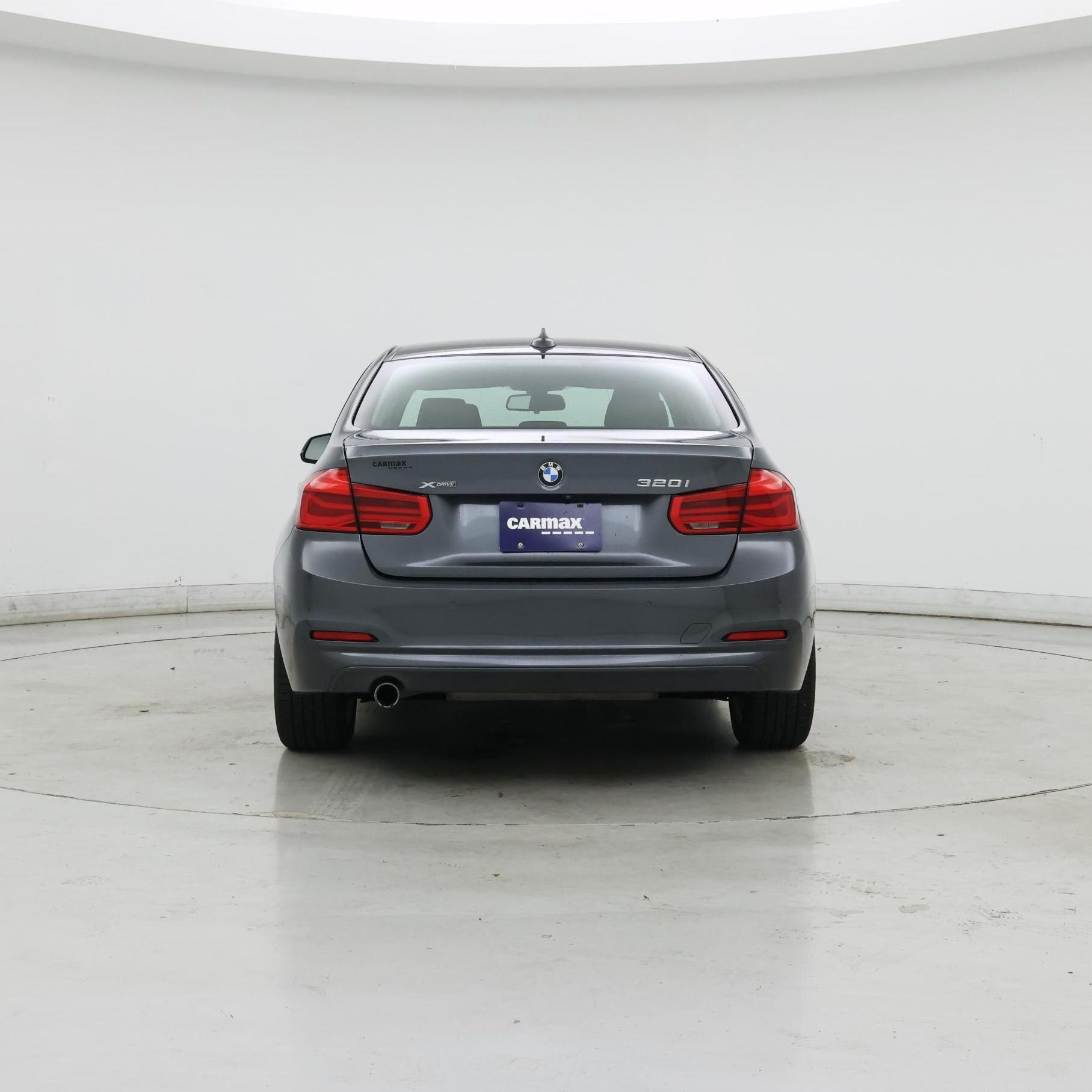 Thumbnail: 2018 BMW 3 Series - 6