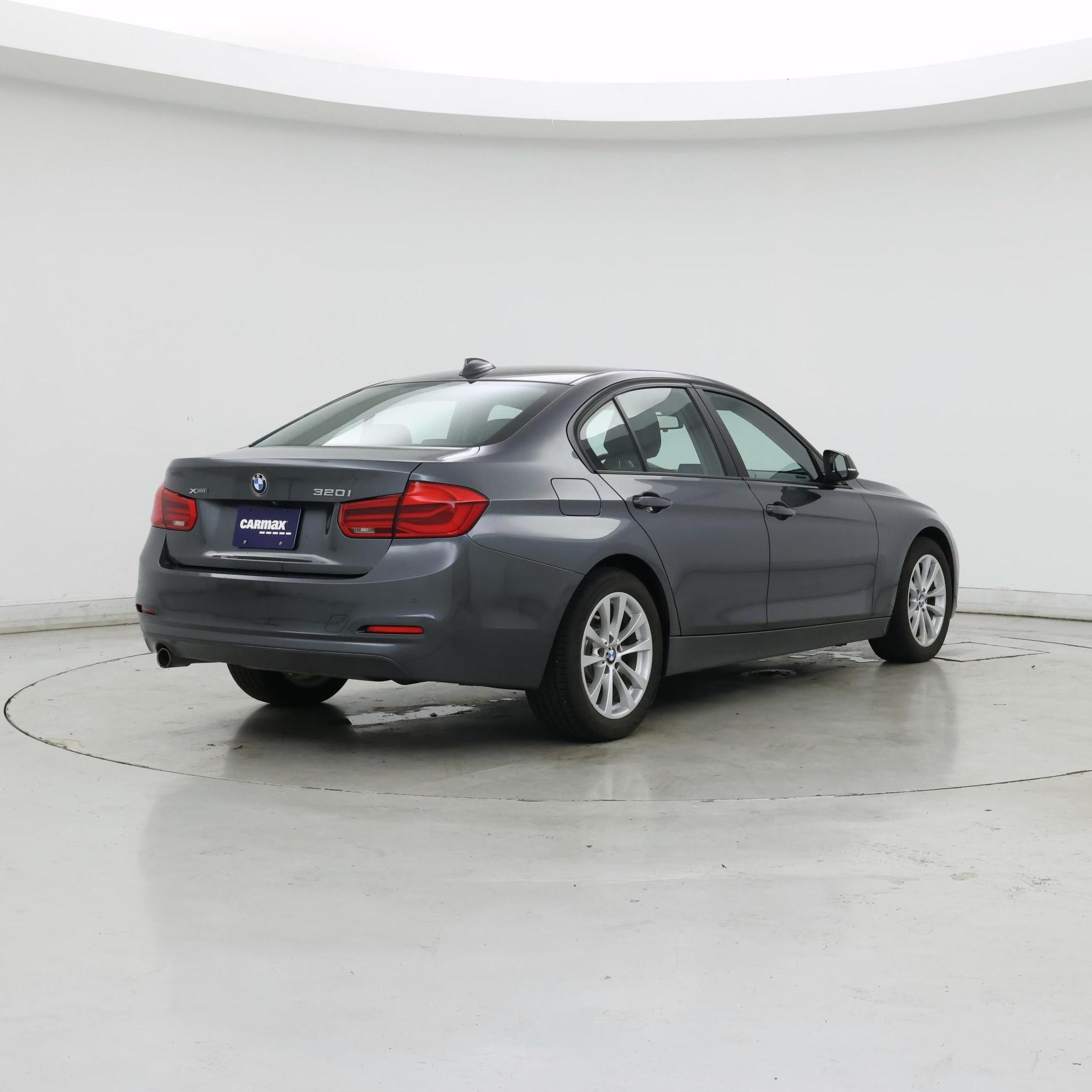 Thumbnail: 2018 BMW 3 Series - 8