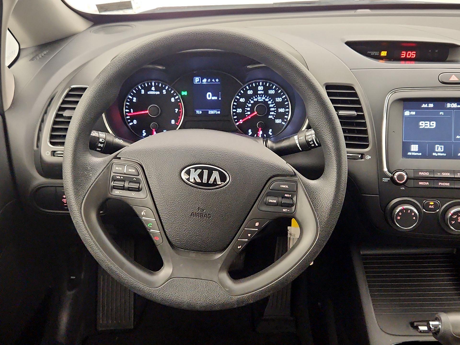 Thumbnail: 2018 Kia Forte - 10