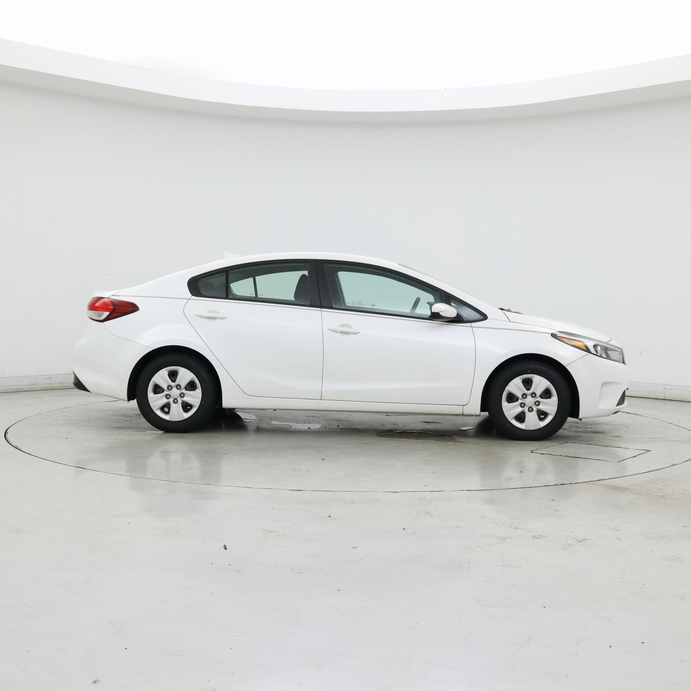 Thumbnail: 2018 Kia Forte - 7