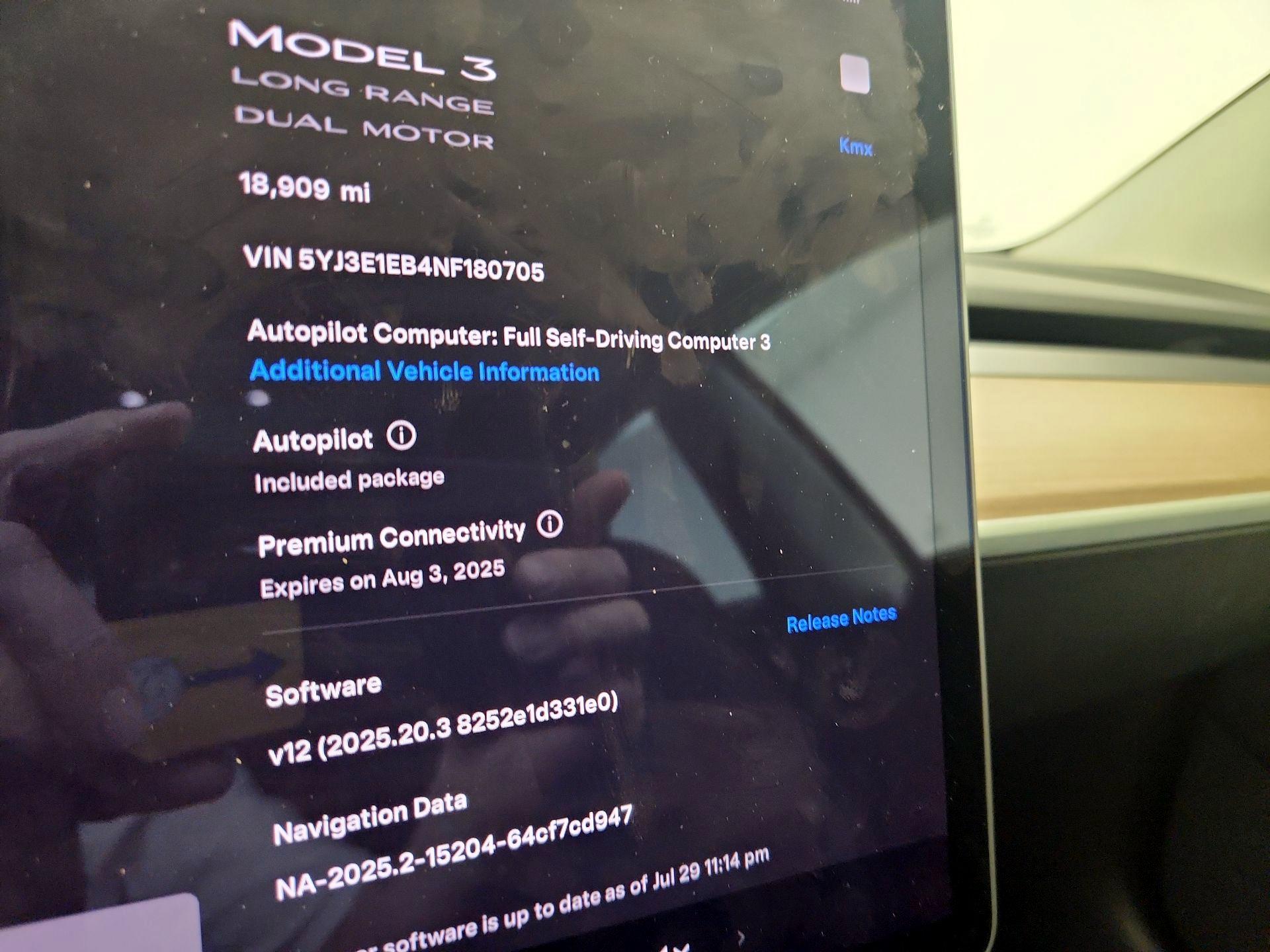 Thumbnail: 2022 Tesla Model 3 - 14