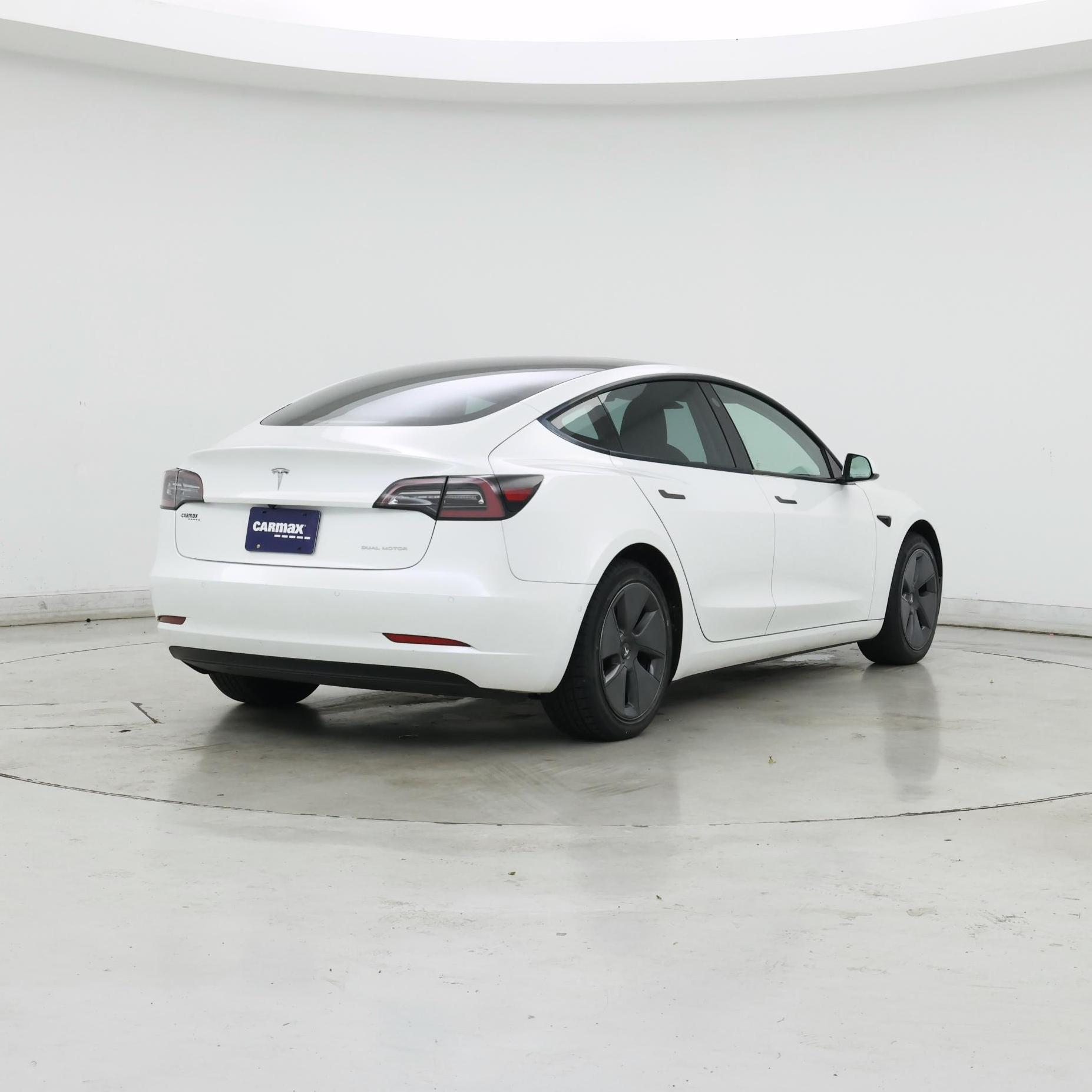 Thumbnail: 2022 Tesla Model 3 - 8