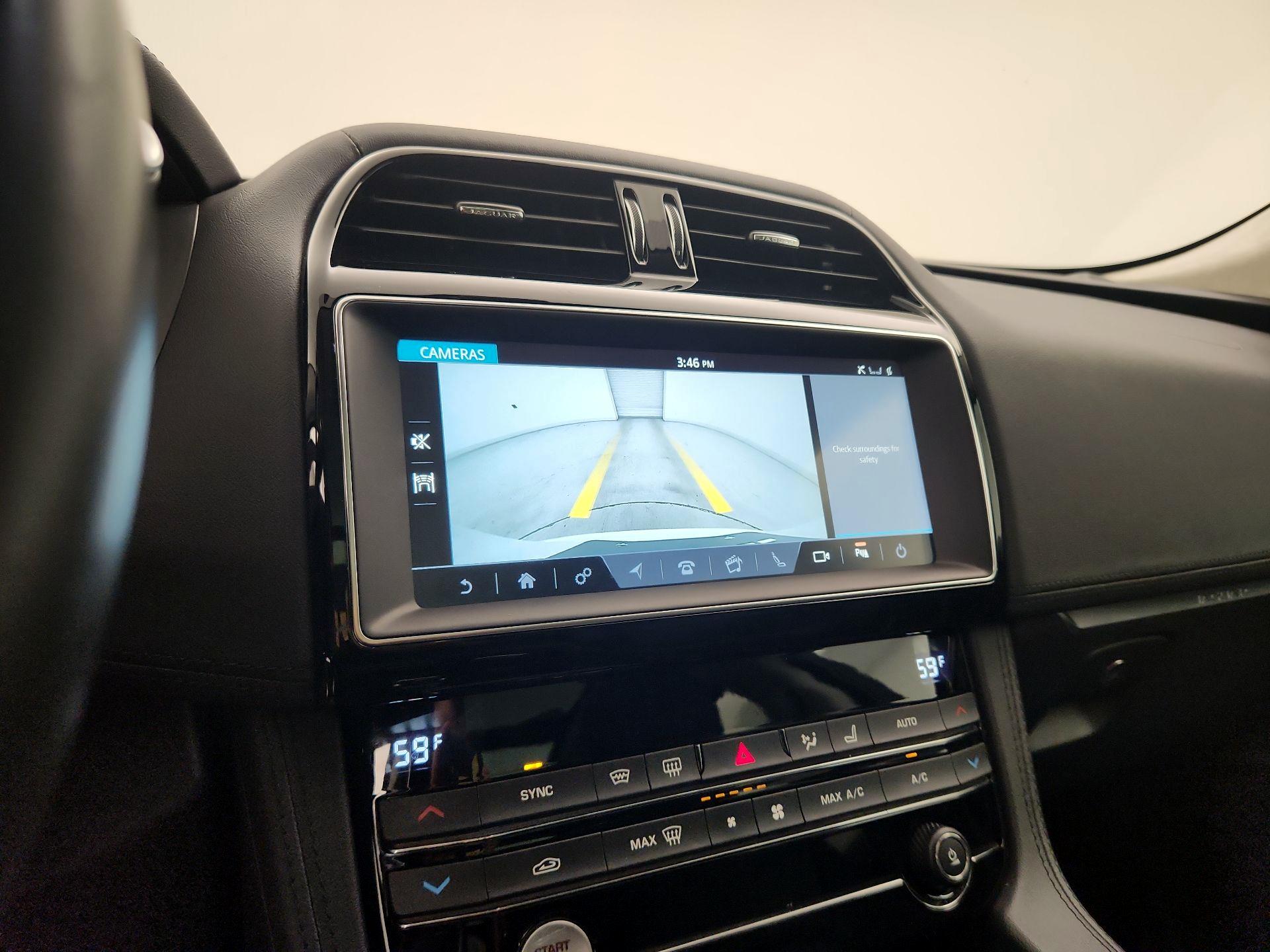 Thumbnail: 2019 Jaguar F-Pace - 15