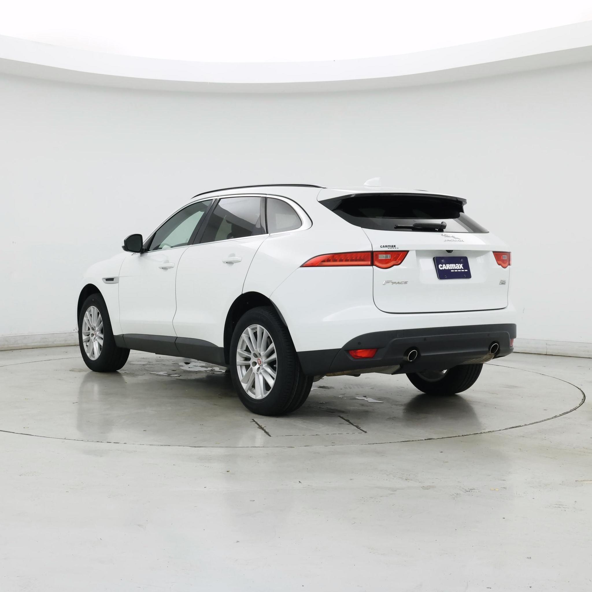 Thumbnail: 2019 Jaguar F-Pace - 2