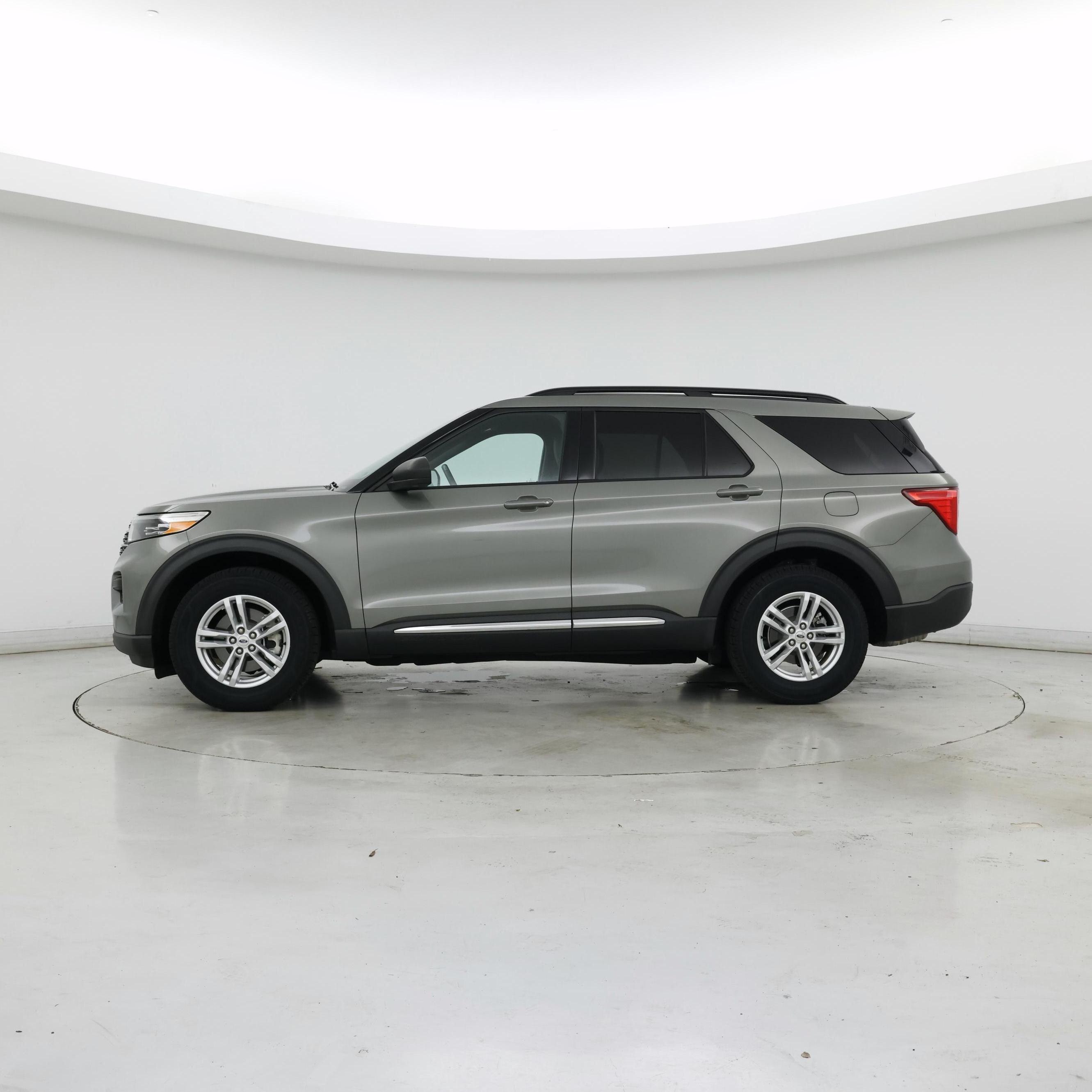 Thumbnail: 2020 Ford Explorer - 3