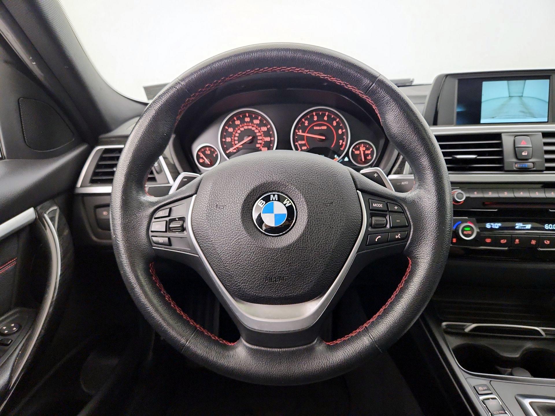 Thumbnail: 2018 BMW 3 Series - 10