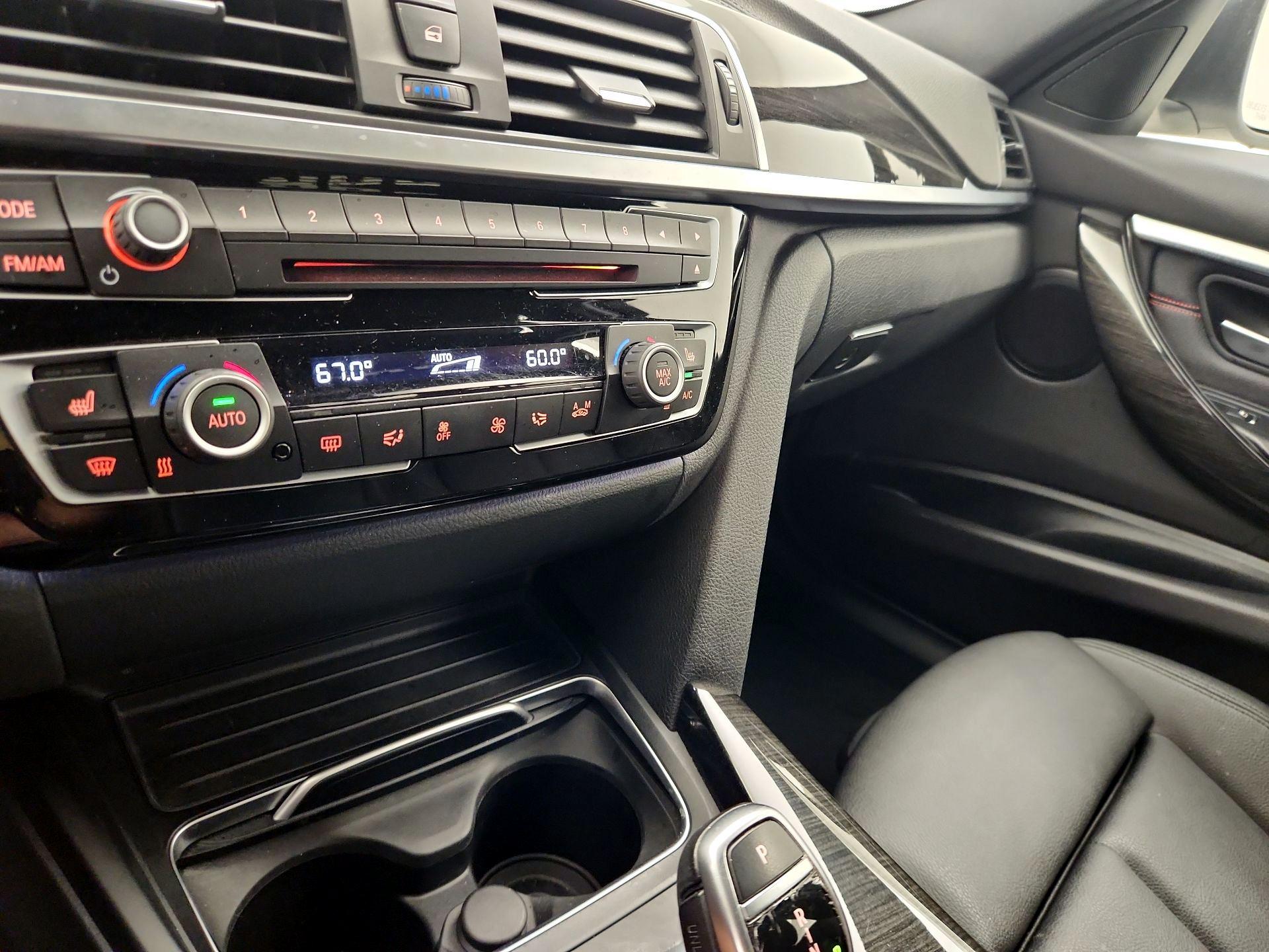 Thumbnail: 2018 BMW 3 Series - 16