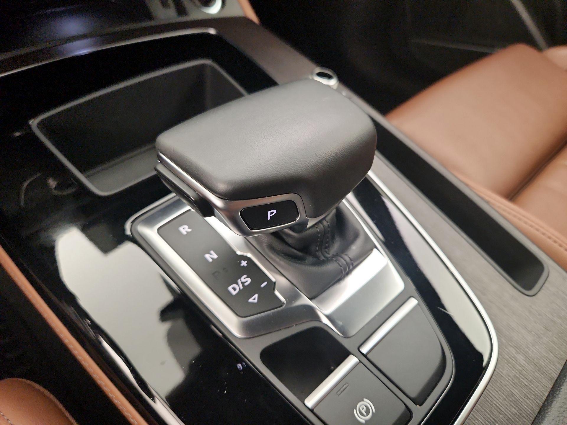 Thumbnail: 2021 Audi Q5 - 17